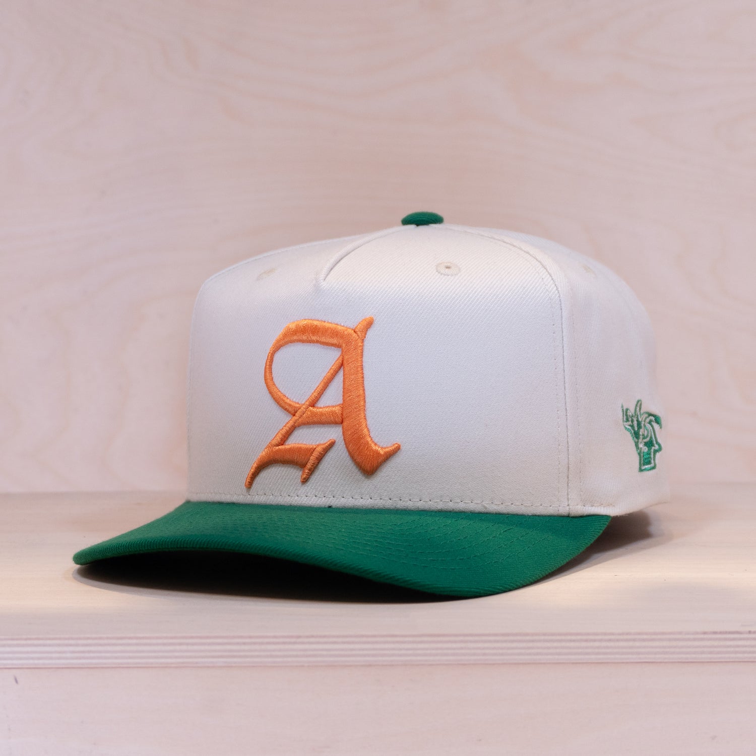 Appertiff A Cap Two-Tone Leprechaun