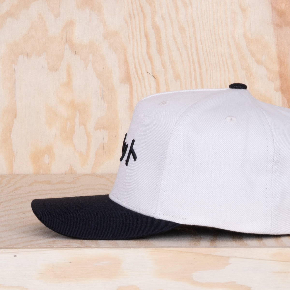 Ca'put Japan Cap Bone/Black