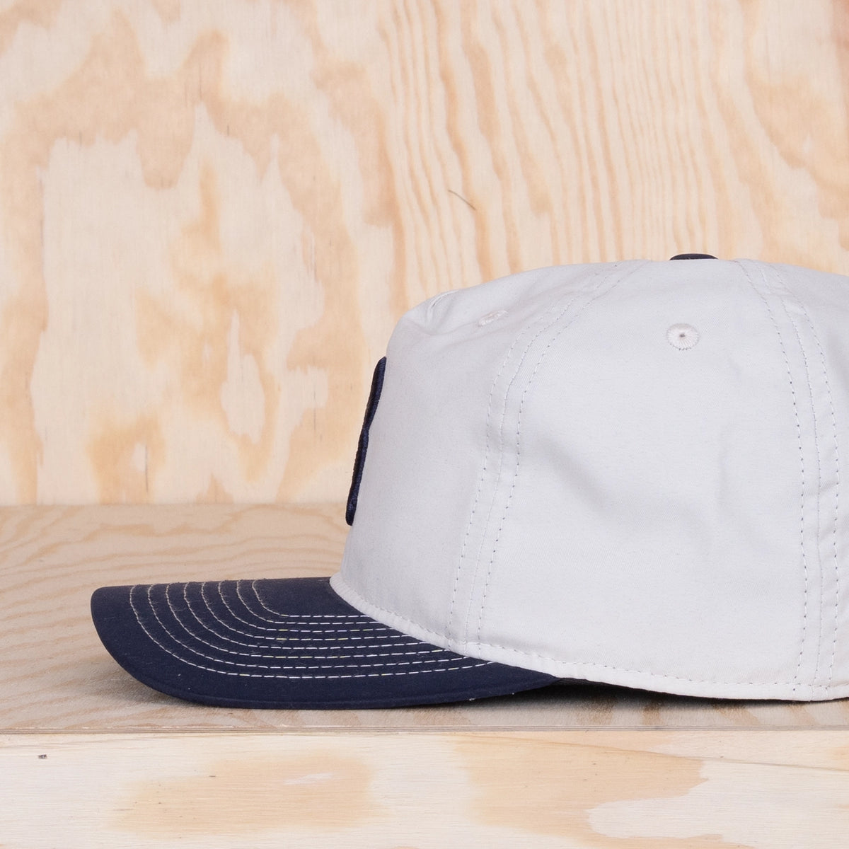 Ca'put Letter R Caddy Cap Ivory Navy