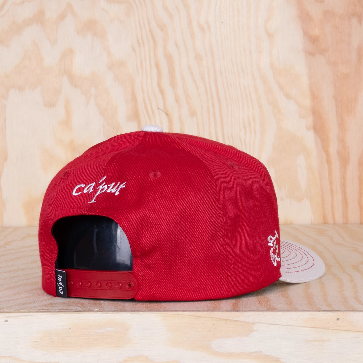 Ca'put Letter T Cap Red / Ivory