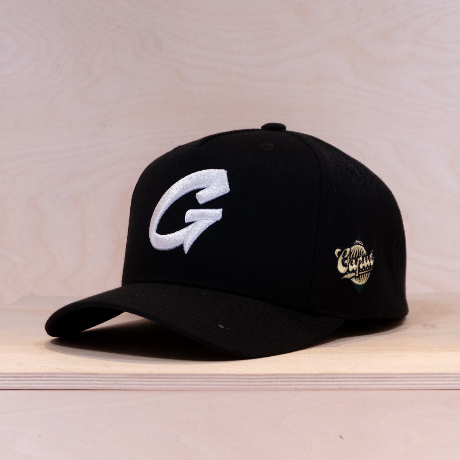 Ca´put Letter G Cap Black
