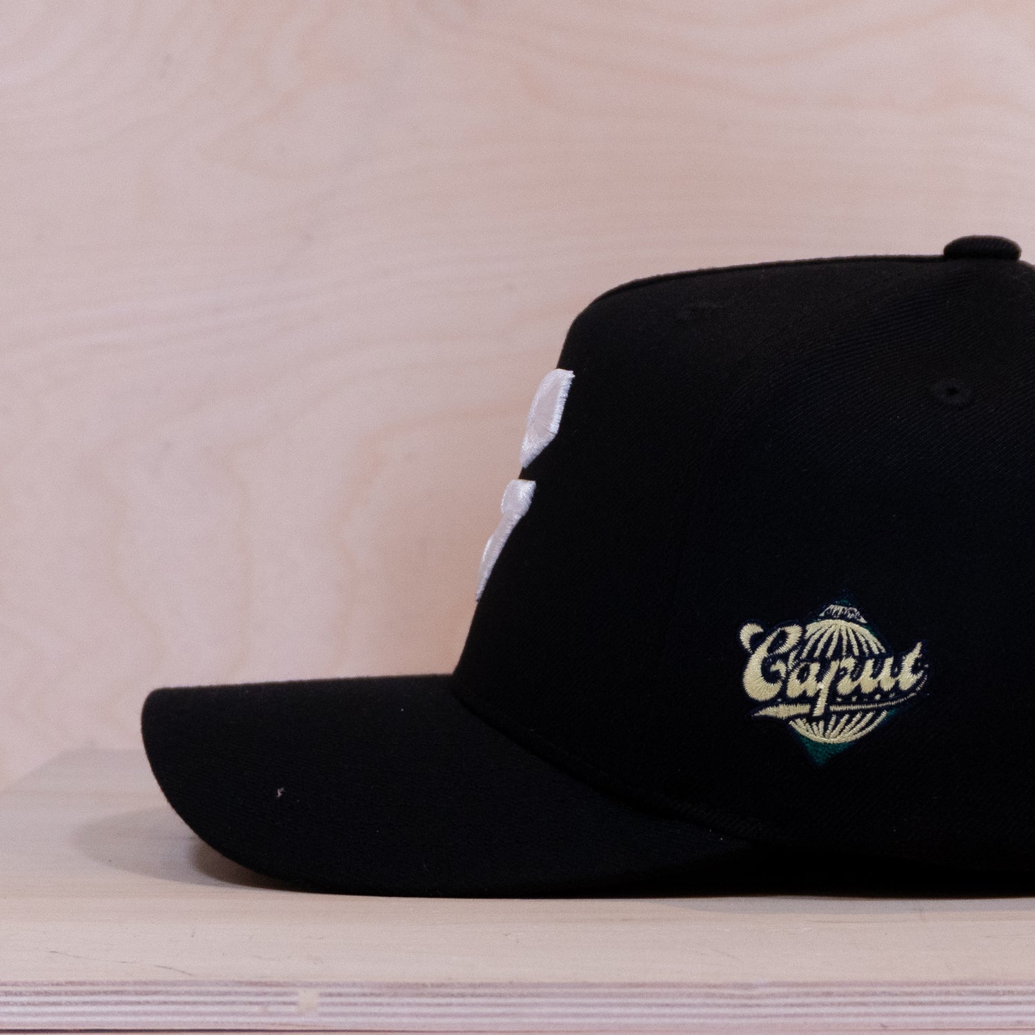 Ca´put Letter G Cap Black