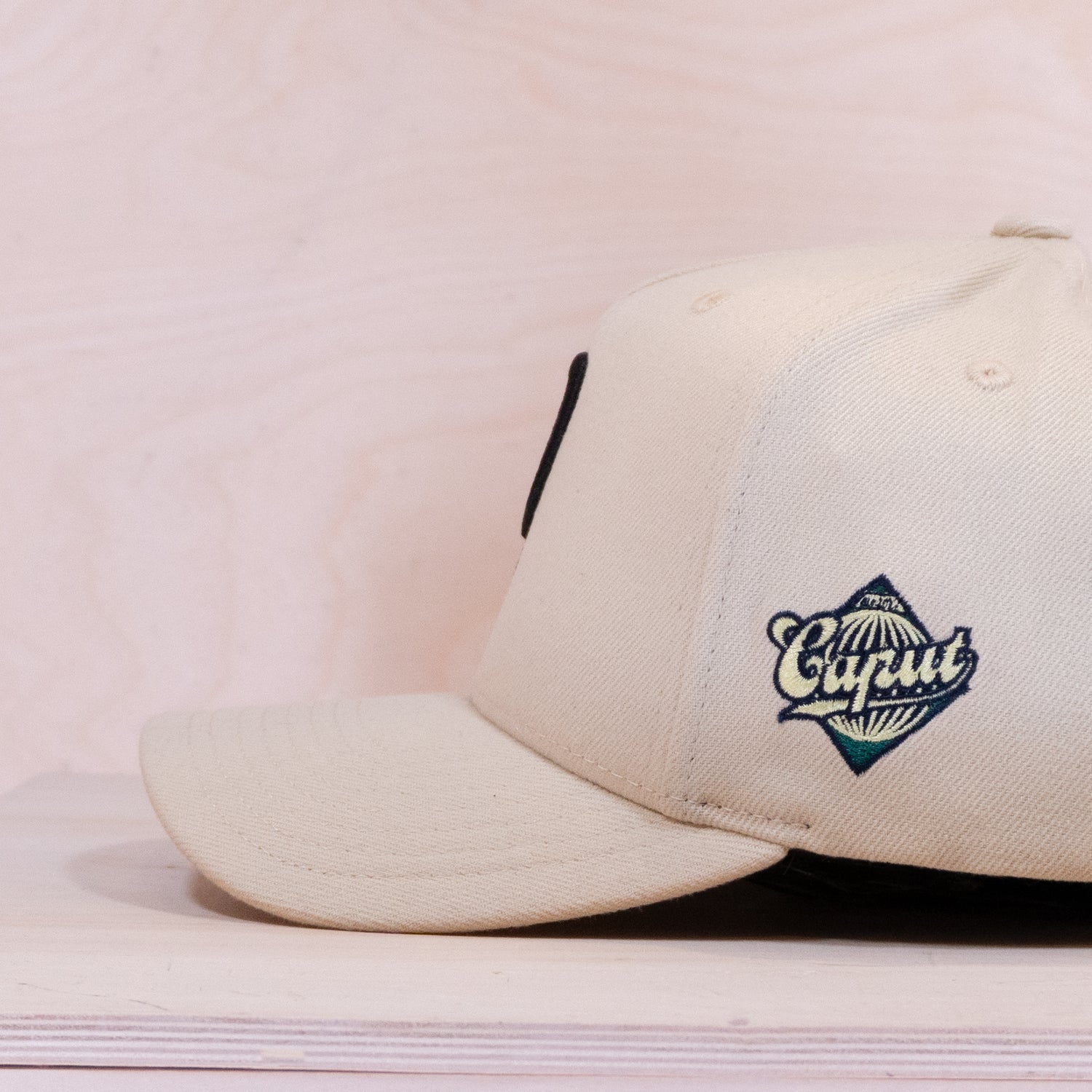 Ca´put Letter P Exclusive Cap Sand