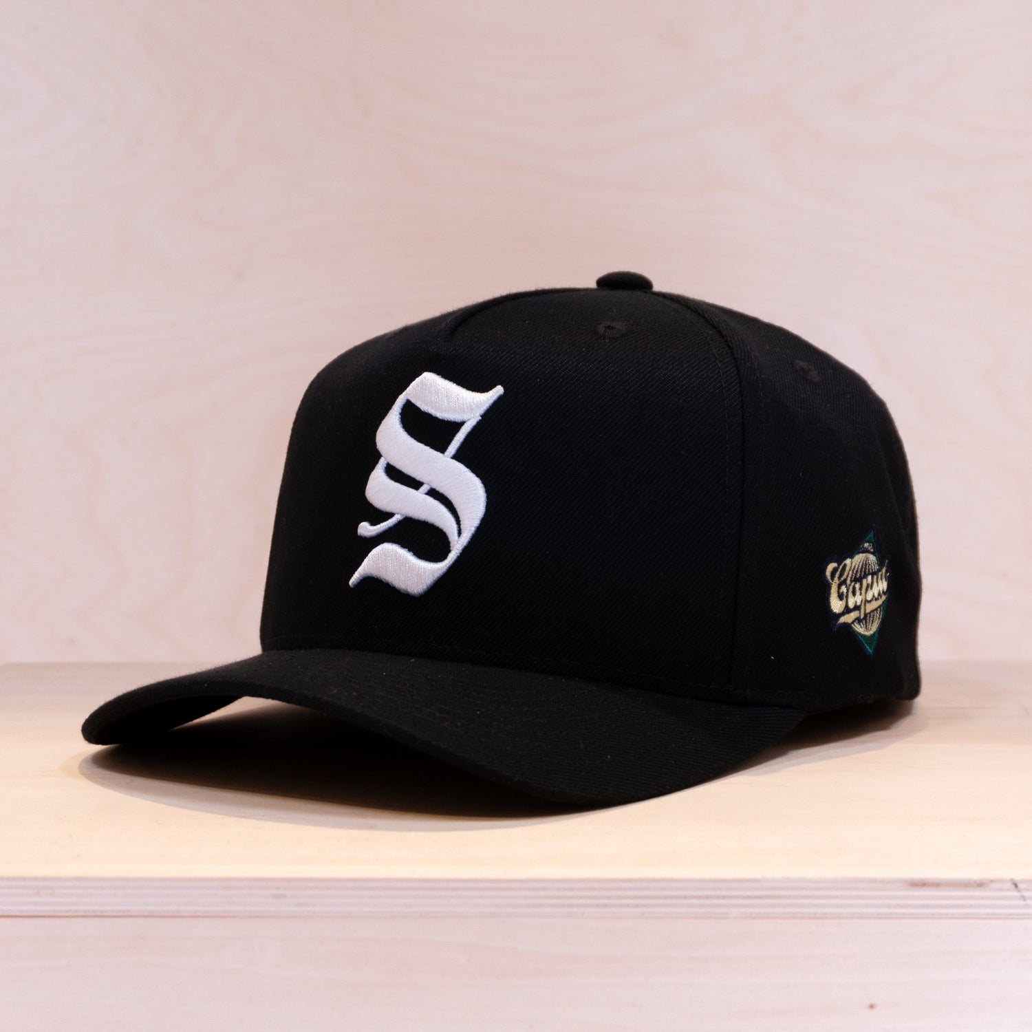 Ca´put Letter S Cap Black