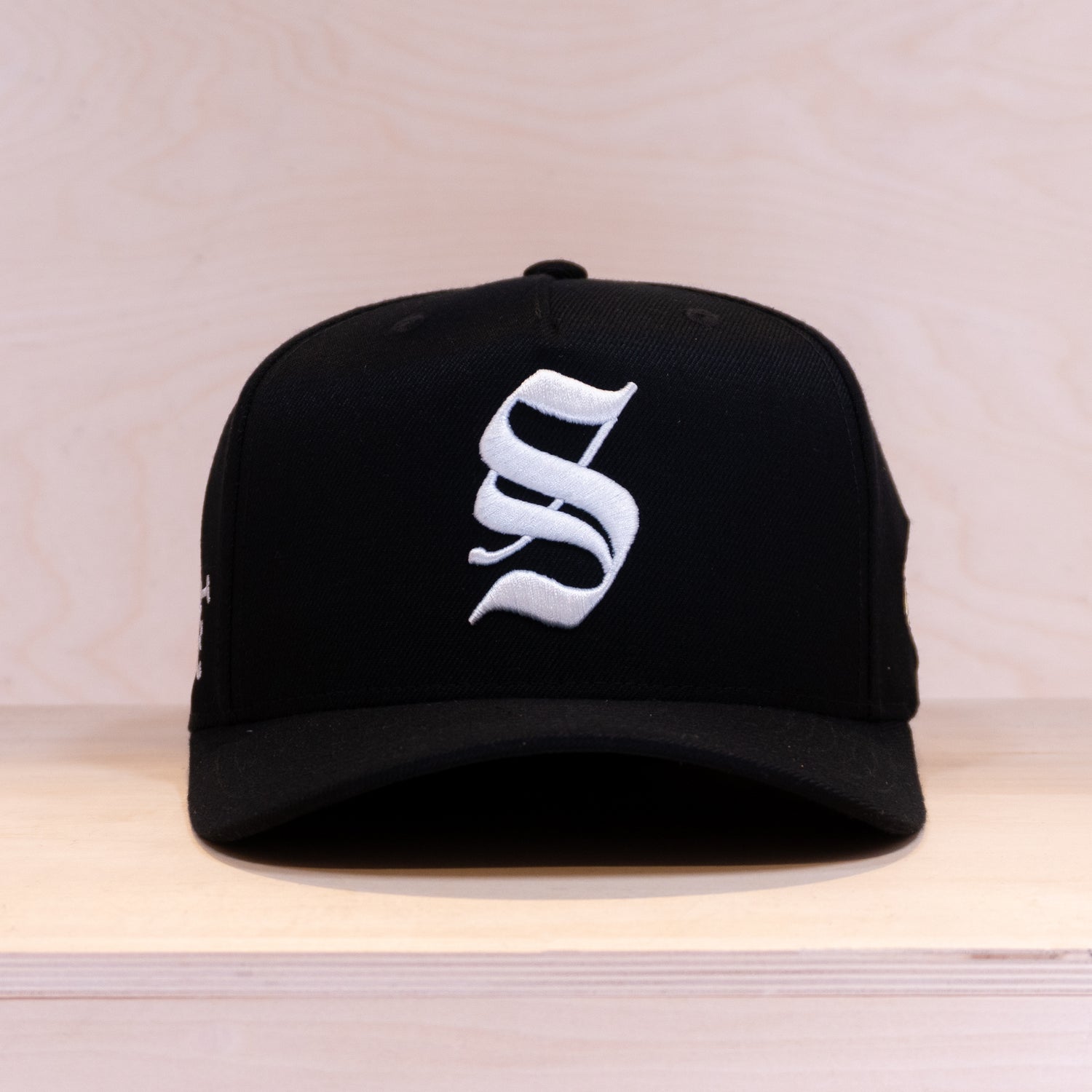 Ca´put Letter S Cap Black