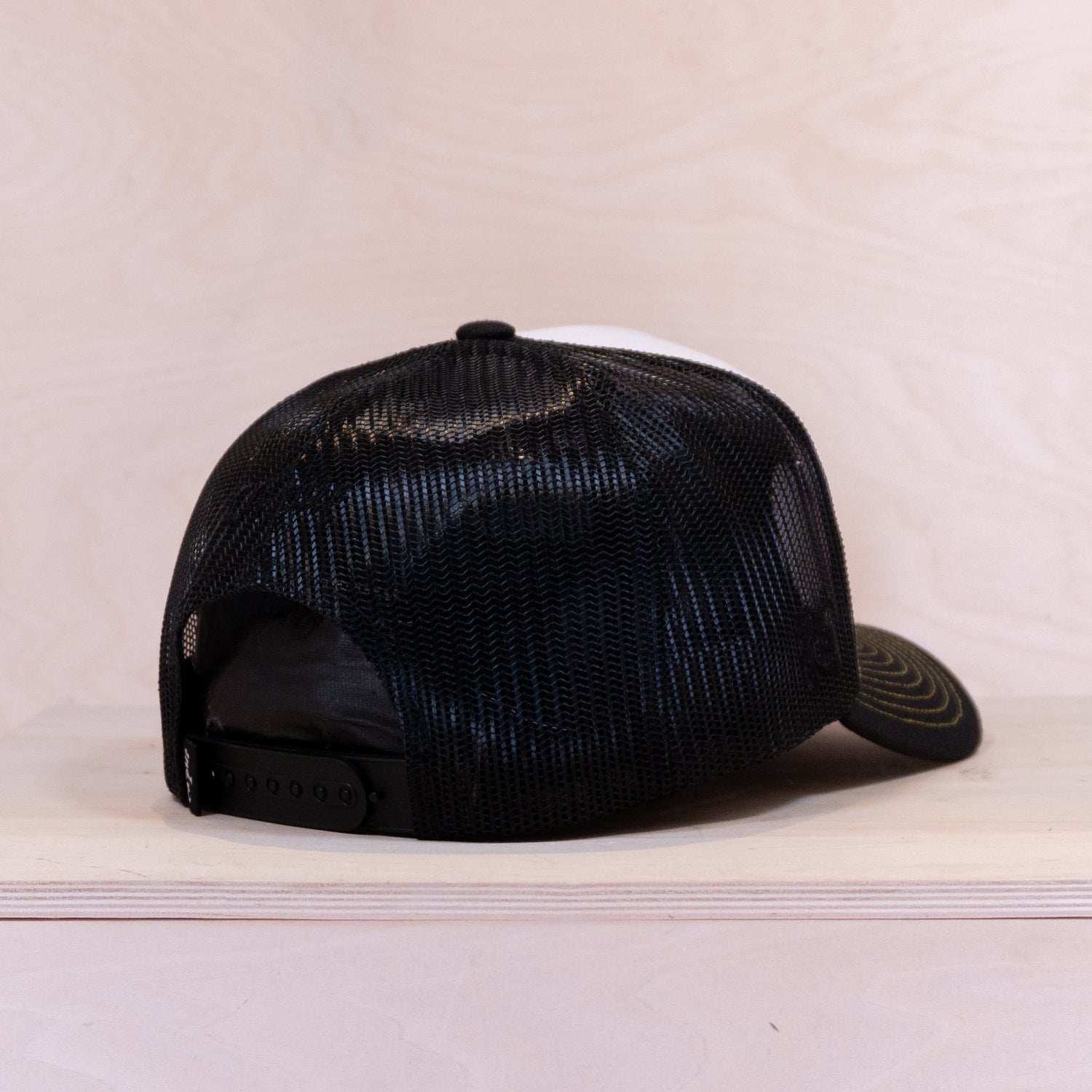 Ca´put Letter S Trucker Cap White / Black