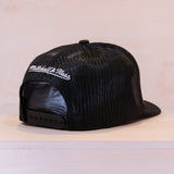 Mitchell & Ness Around The World Trucker Black