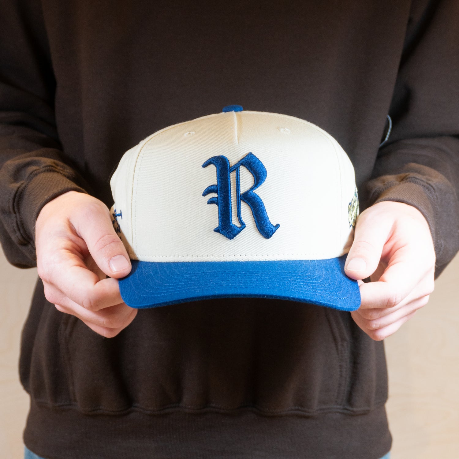 Ca'put Letter R Cap Royal