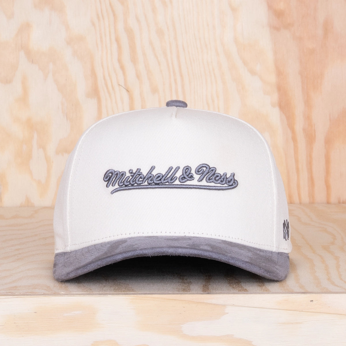 Mitchell & Ness Luxury Script Pro Pinch Own Brand Cream/Charcoal