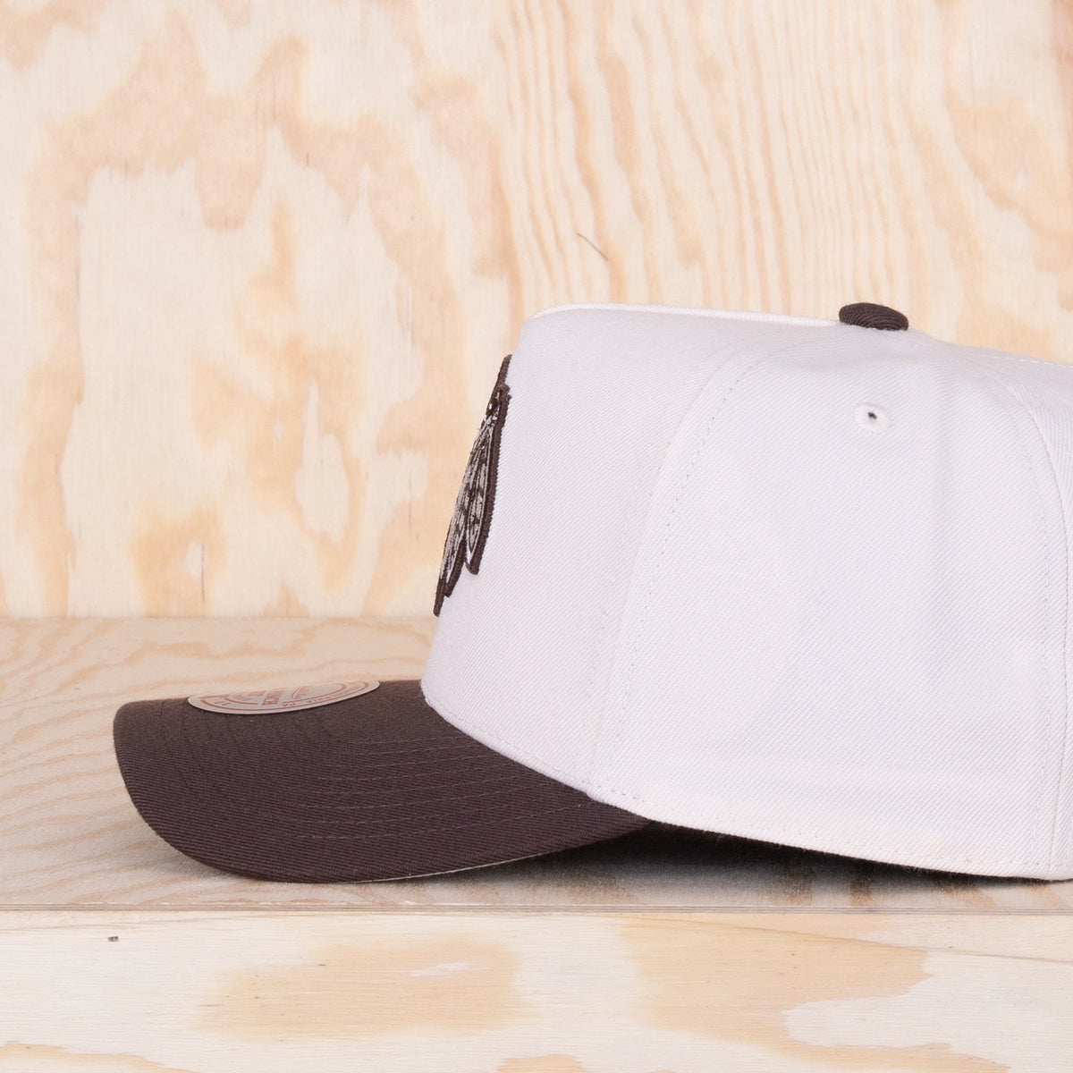 Mitchell & Ness Pro Snapback Chicago Blackhawks Cream