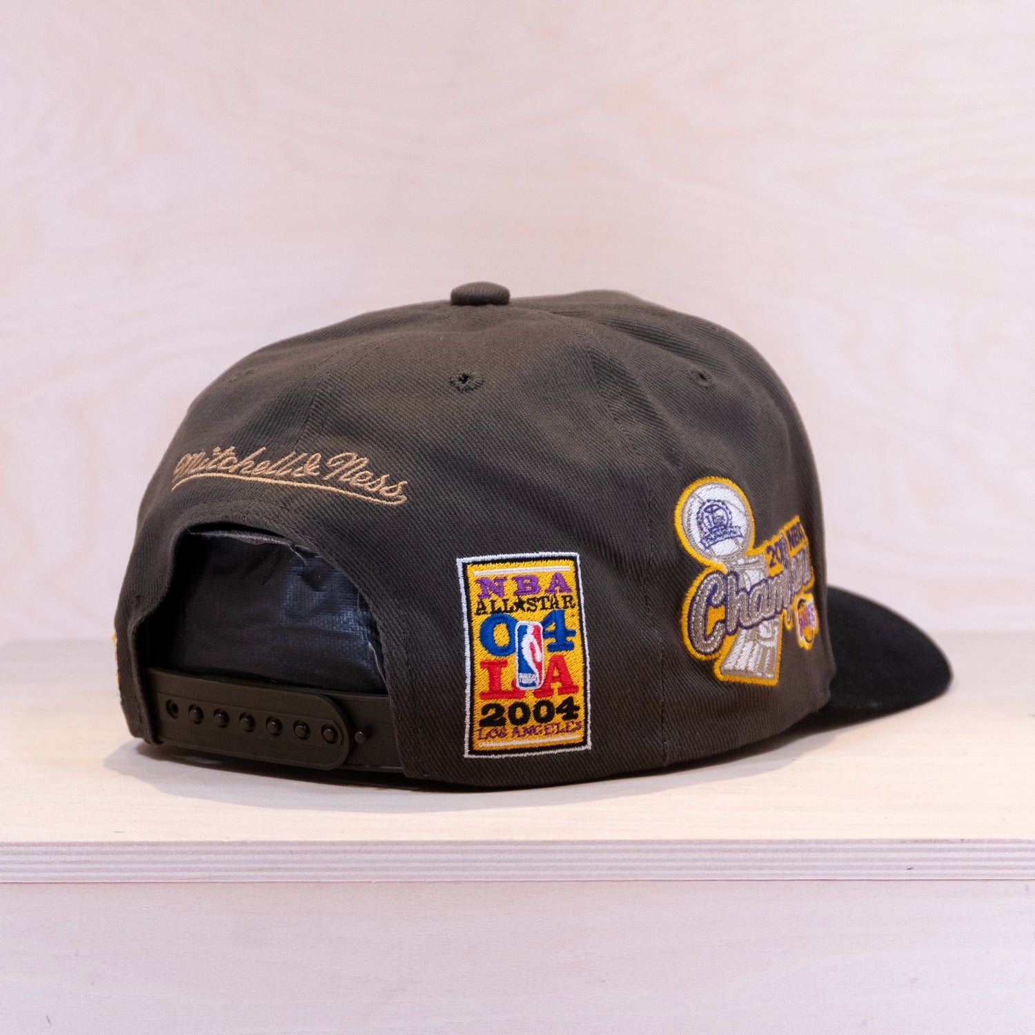 Mitchell & Ness La Script 2.0 Pro Crown Charcoal/Black