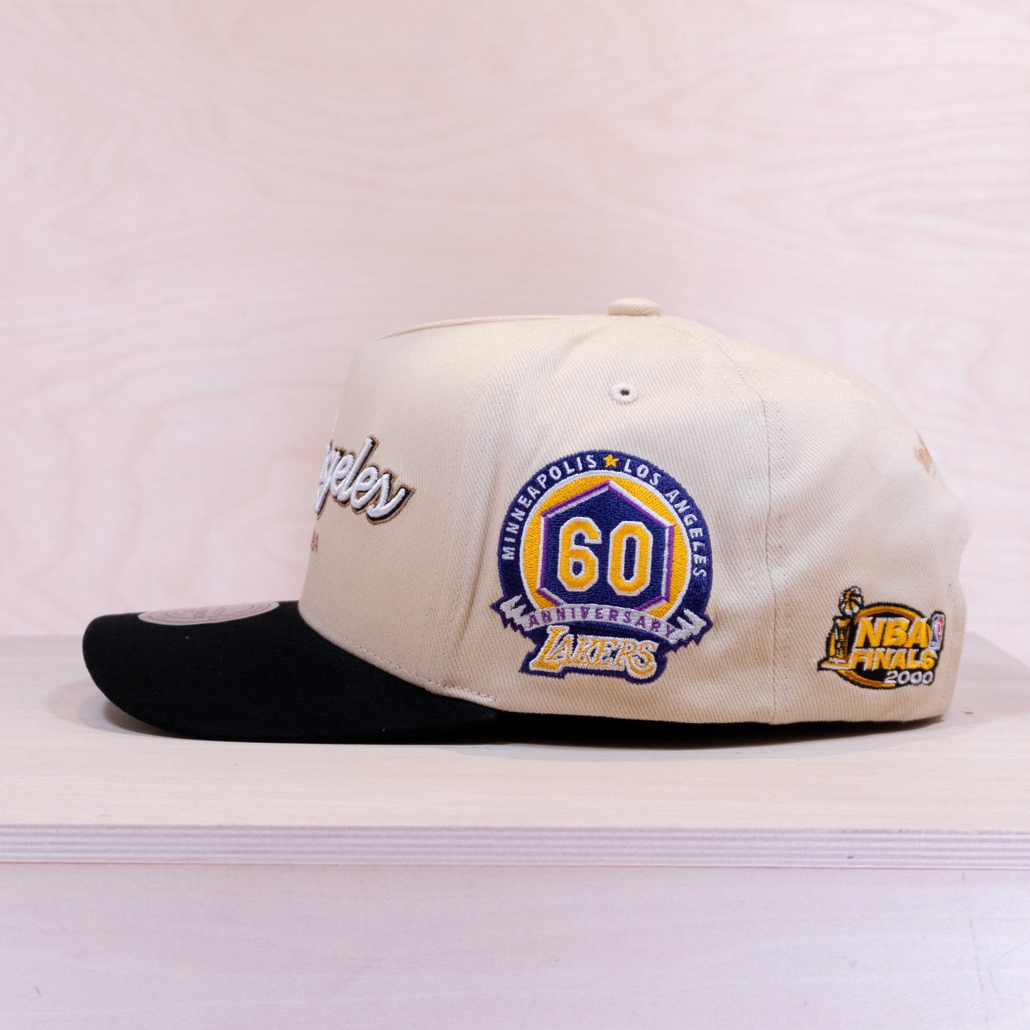 Mitchell & Ness La Script 2.0 Pro Crown Black/Sand