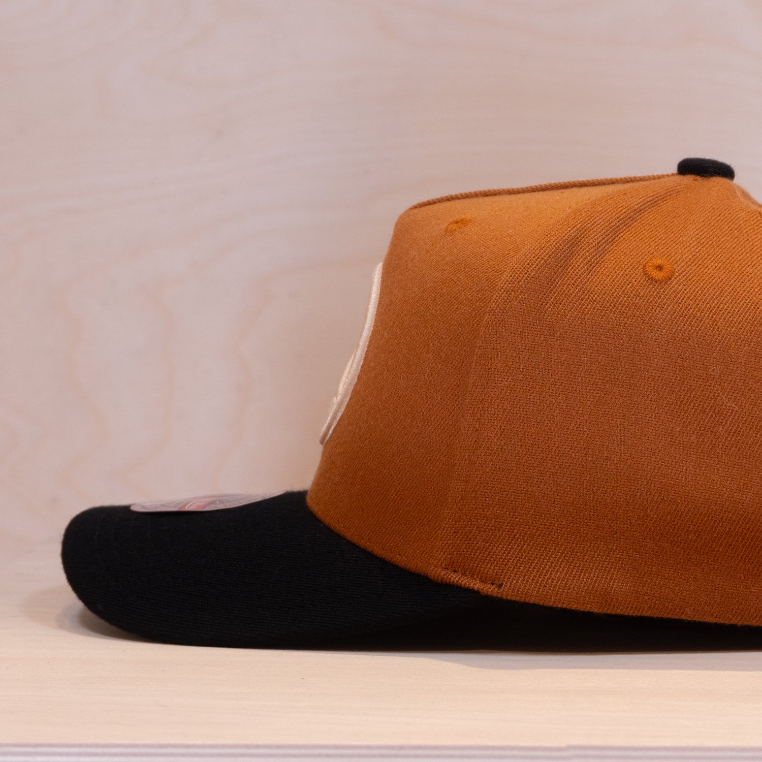 Mitchell & Ness Moonscape Classic Red Cap Golden State Warriors Burnt Orange/Black
