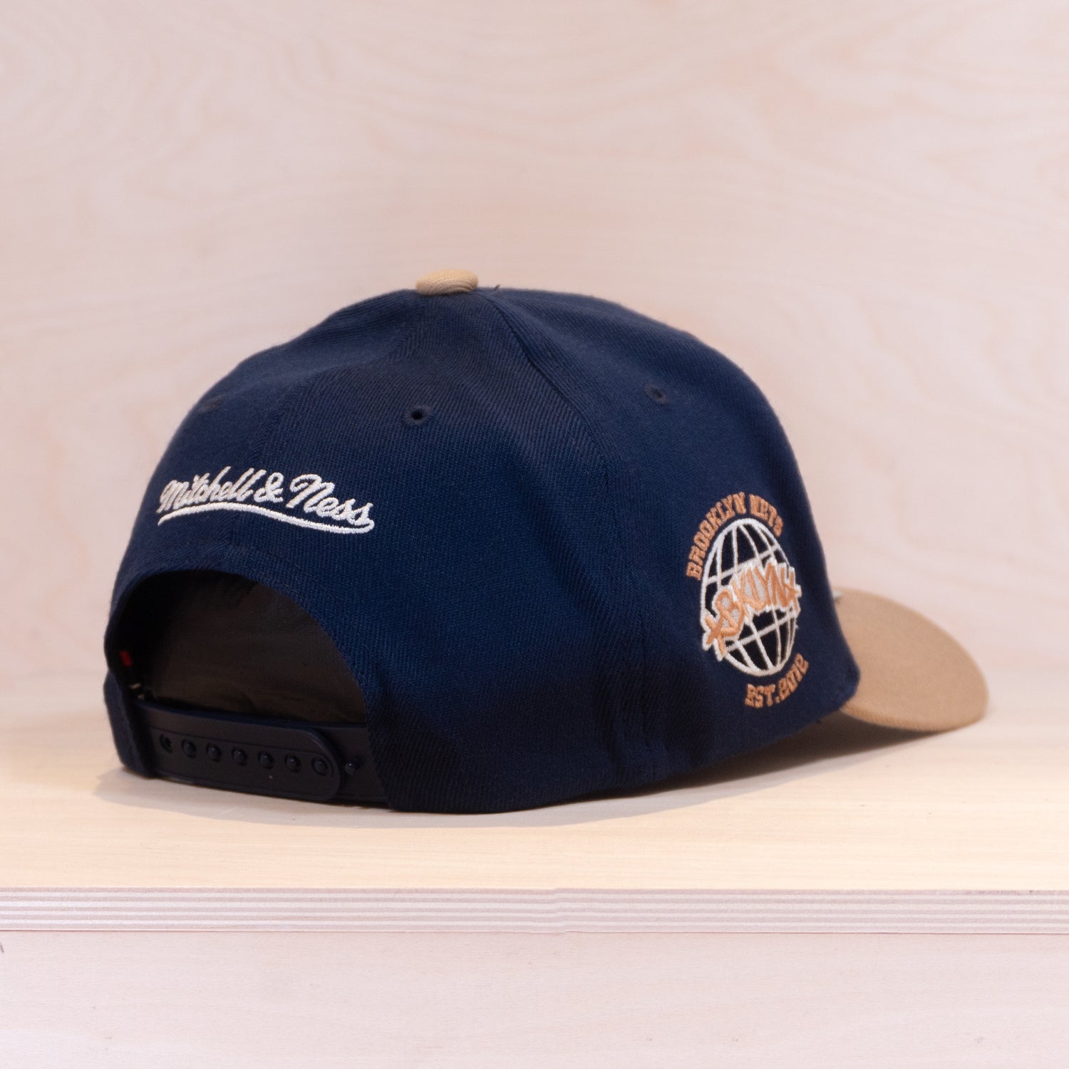 Mitchell & Ness Sand Storm Classic Red Cap Brooklyn Nets Navy/Sand