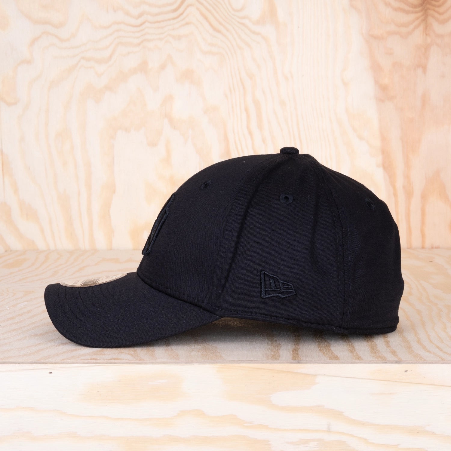 New Era 39THIRTY League Basic NY Cap Black