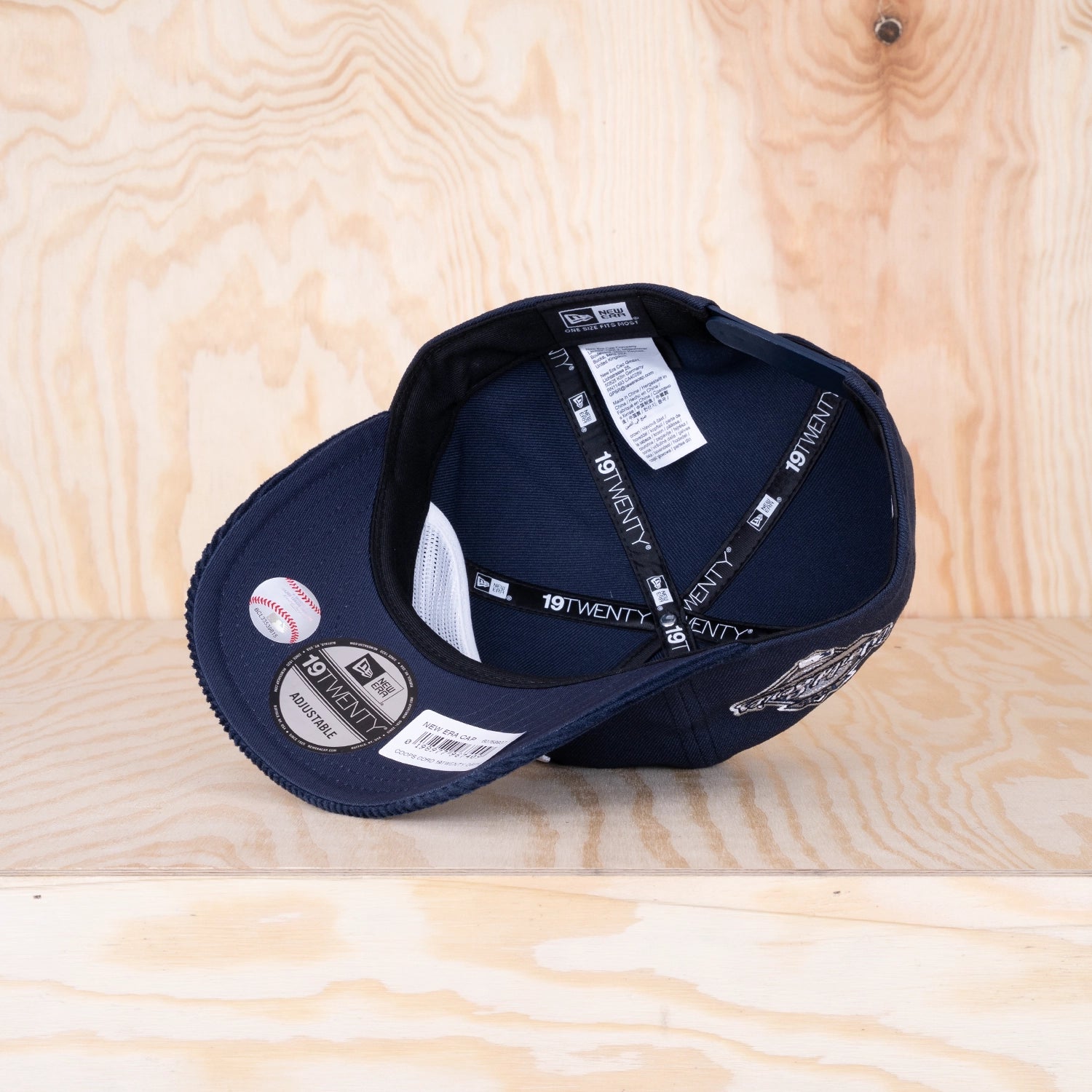 New Era 19Twenty New York Yankees MLB Cooperstown Cord Navy