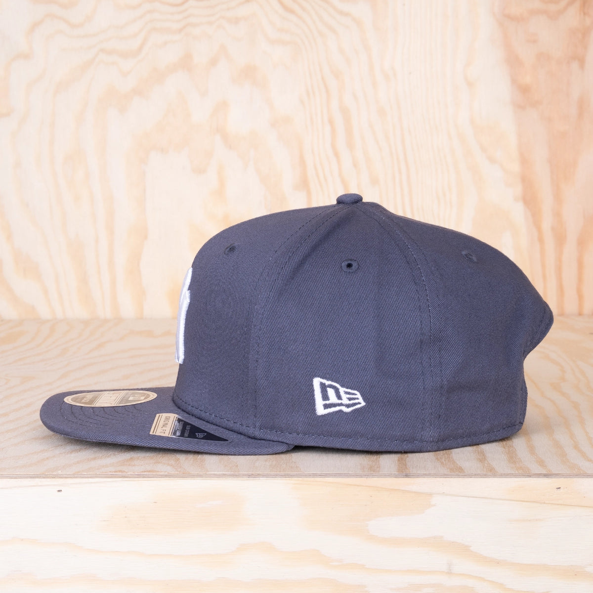 New Era 9FIFTY League Essential New York Yankees Grey / Dark Charcoal