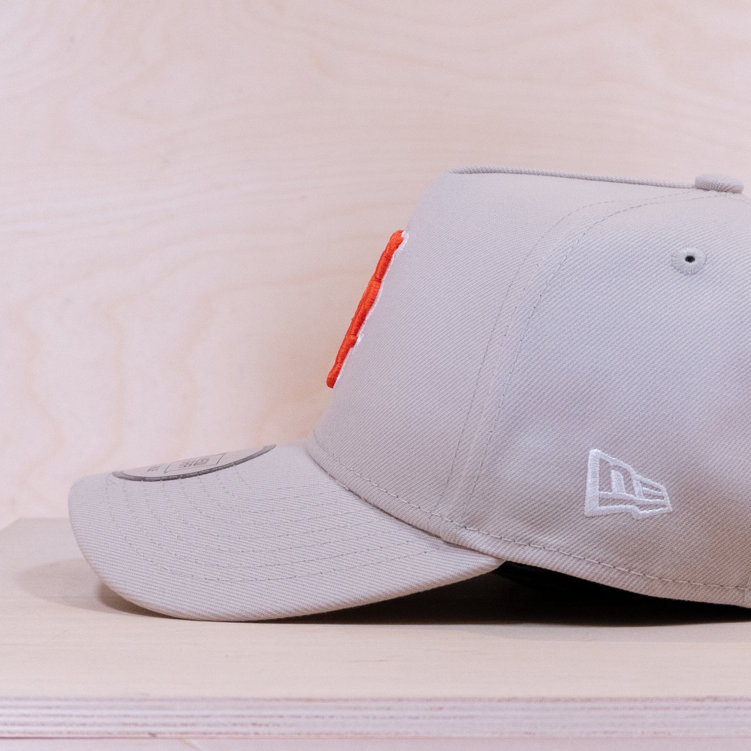 New Era New York Mets MLB Outline Script 9FORTY A-Frame Cap Light Beige