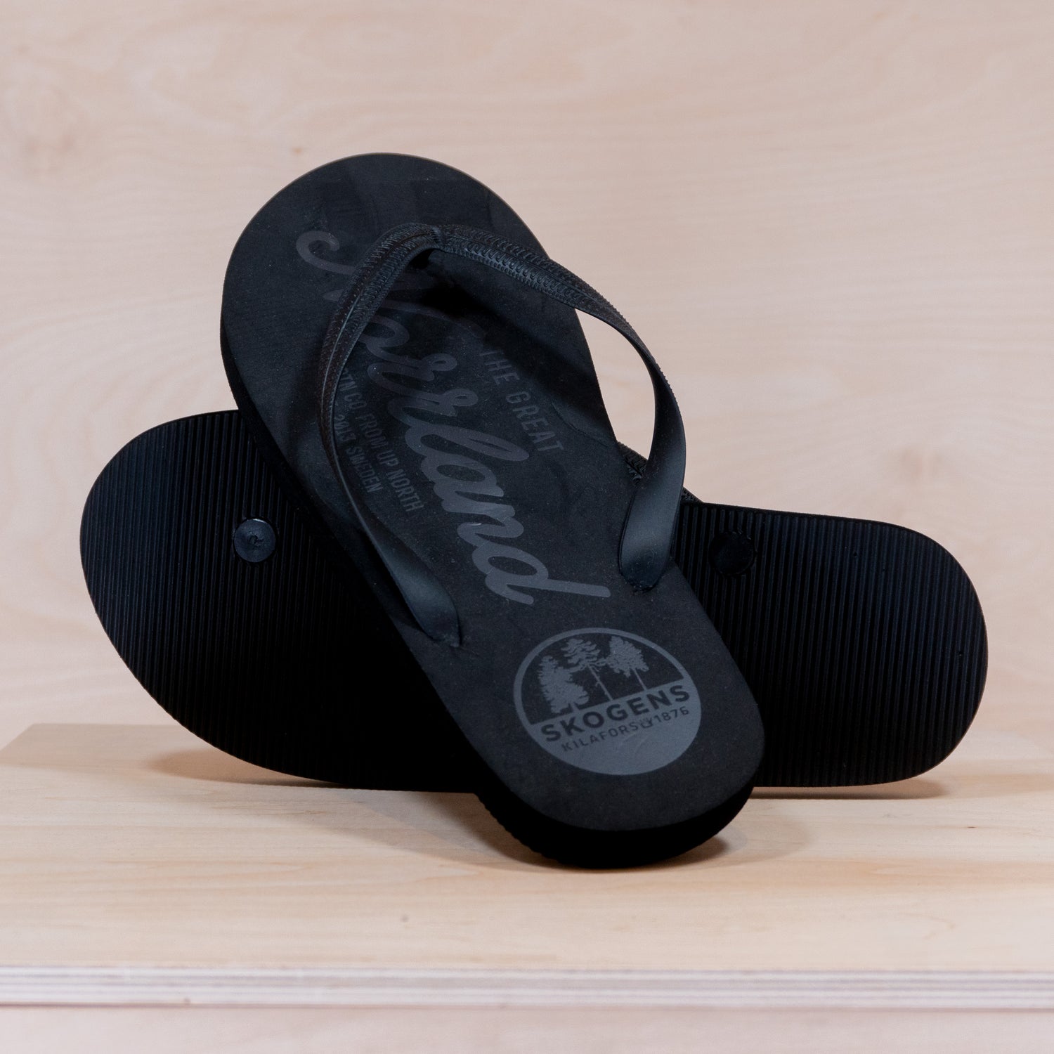 Sqrtn Kolab Flip-Flop Kolsvart