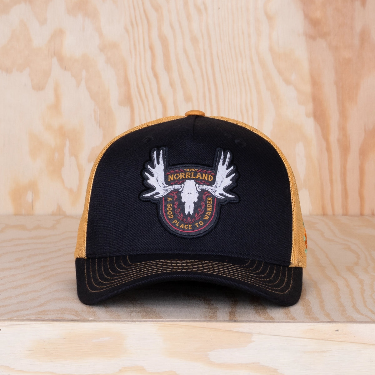 Sqrtn Wander Trucker Cap Black