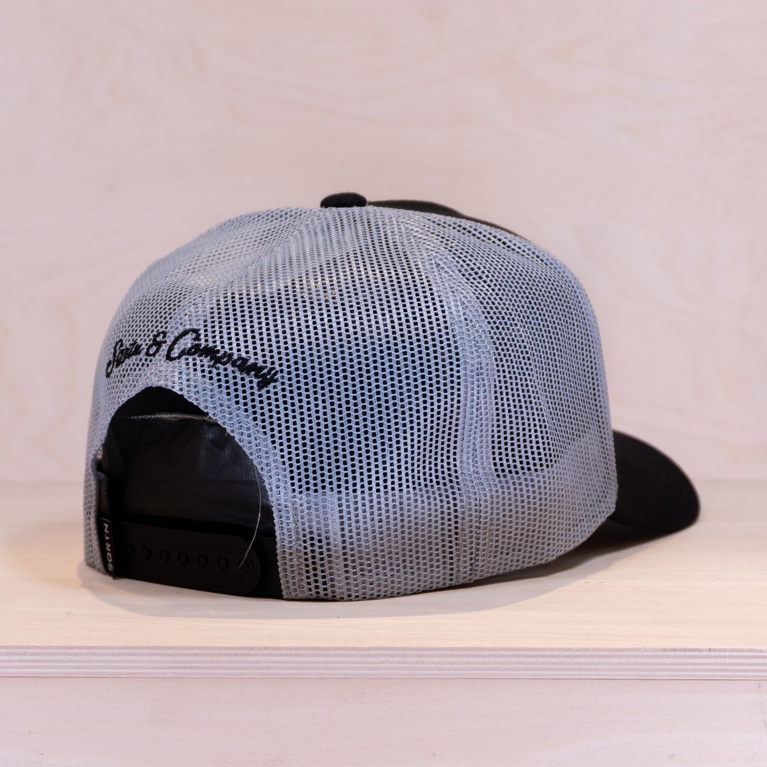 Sqrtn Grillen Hkd Trucker Cap Kolgrå