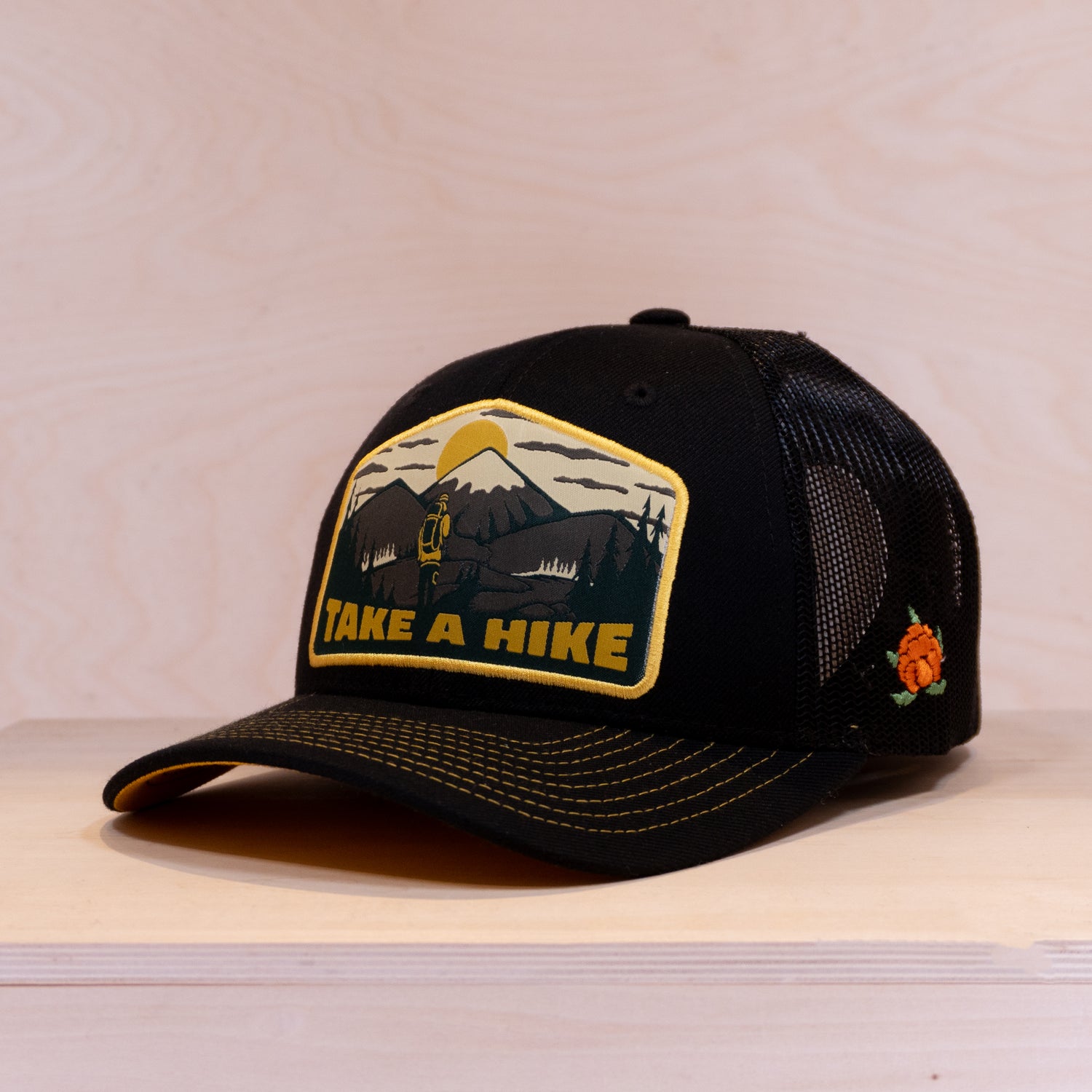 Sqrtn Hike Low Hooked Trucker Cap Black