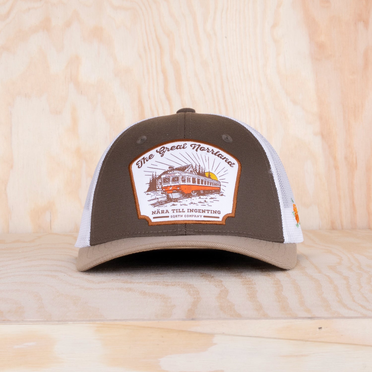 Sqrtn Nära Till Ingenting Low Trucker Cap Brown