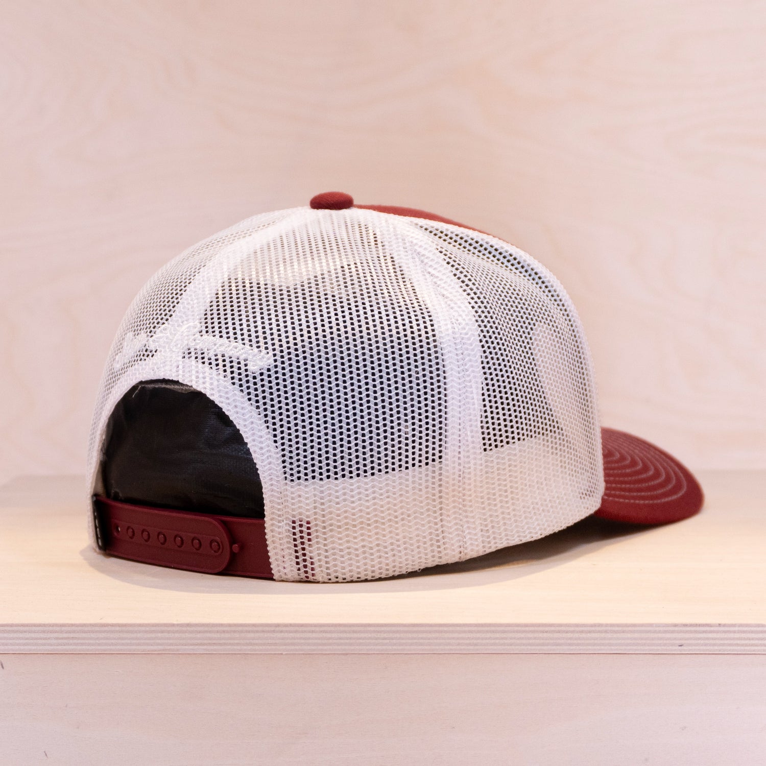 Sqrtn Nordan Emblem Trucker Cap Burgundy