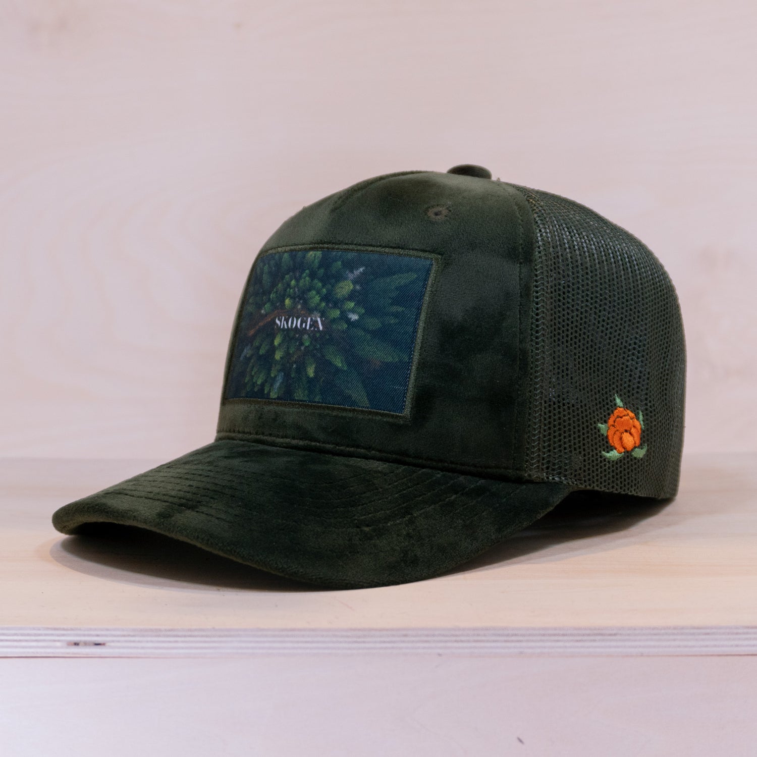 Sqrtn Skogen Velvet Trucker Olive