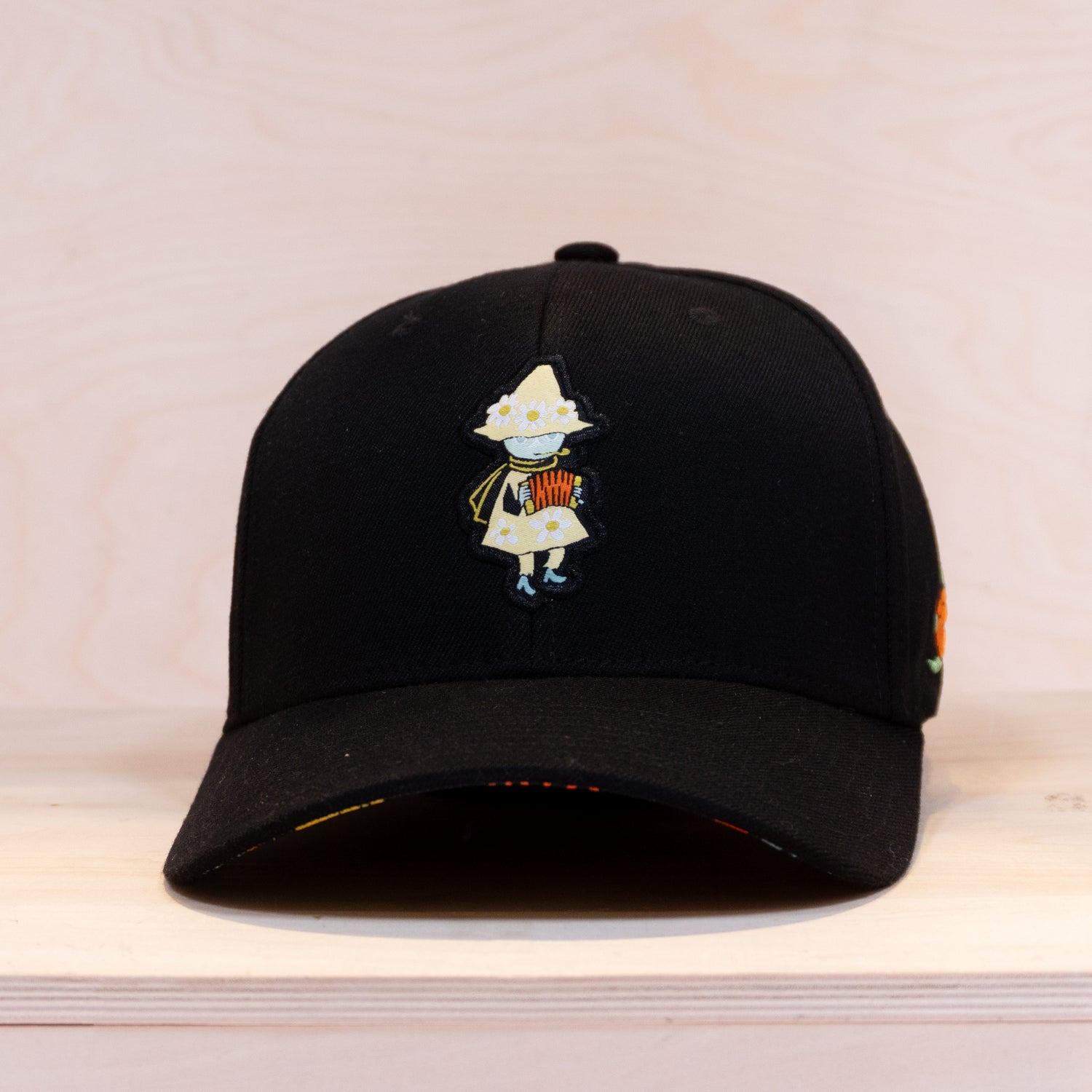 Sqrtn Snufkin 120 Cap Mumin Black