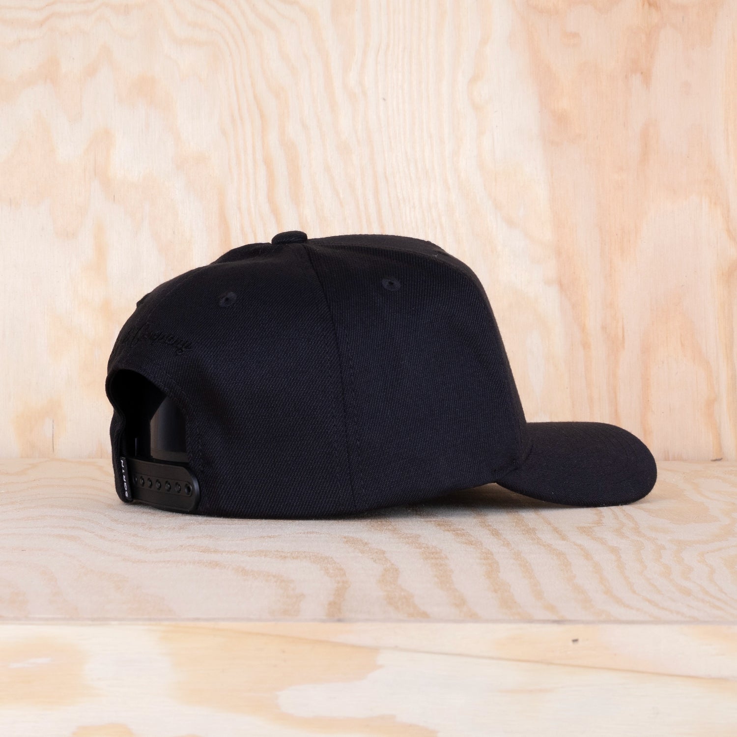 Sqrtn Stamp B-Frame Black