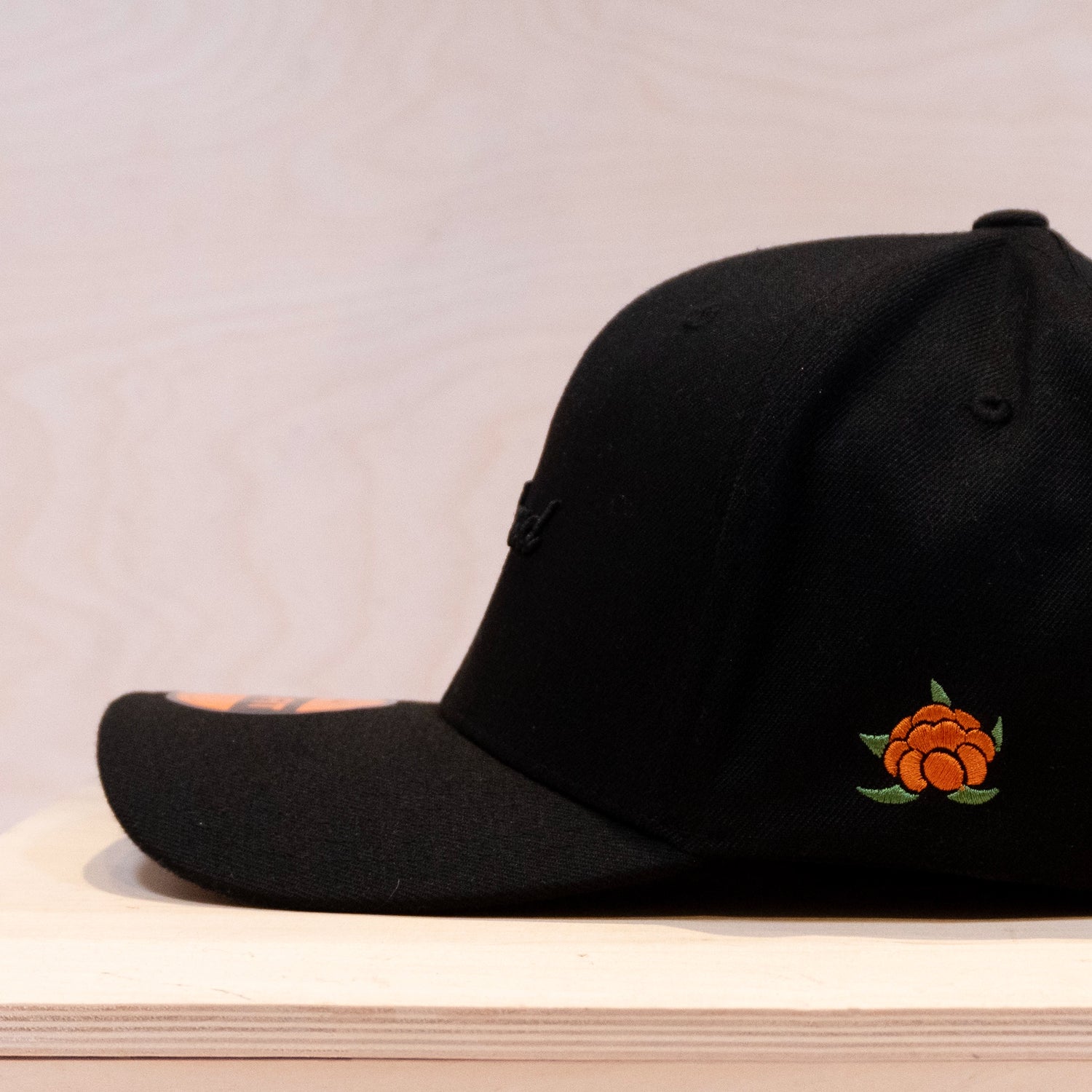Sqrtn TGN Script Big-Fit 120 Cap All Black