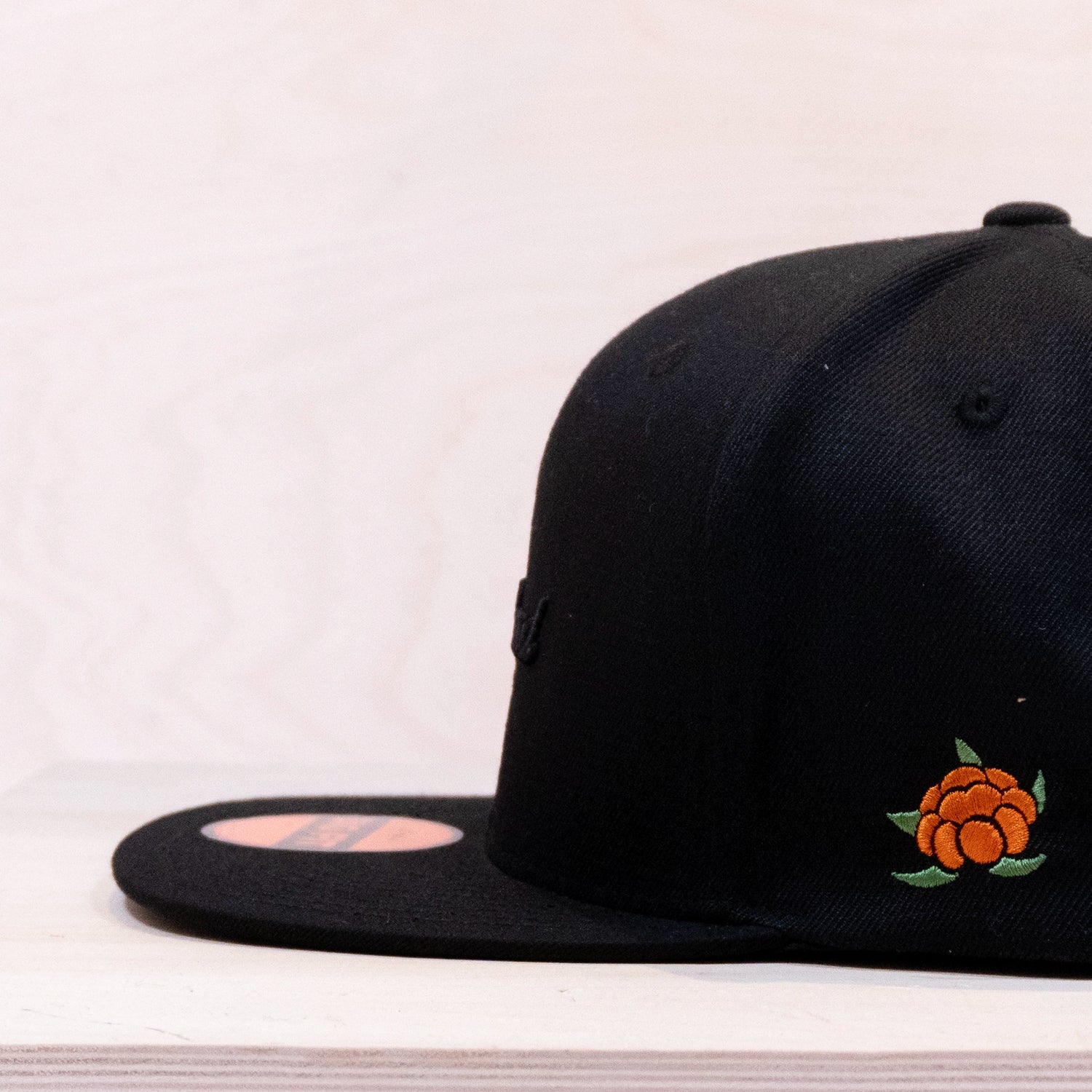 Sqrtn TGN Script Big-Fit Cap All Black