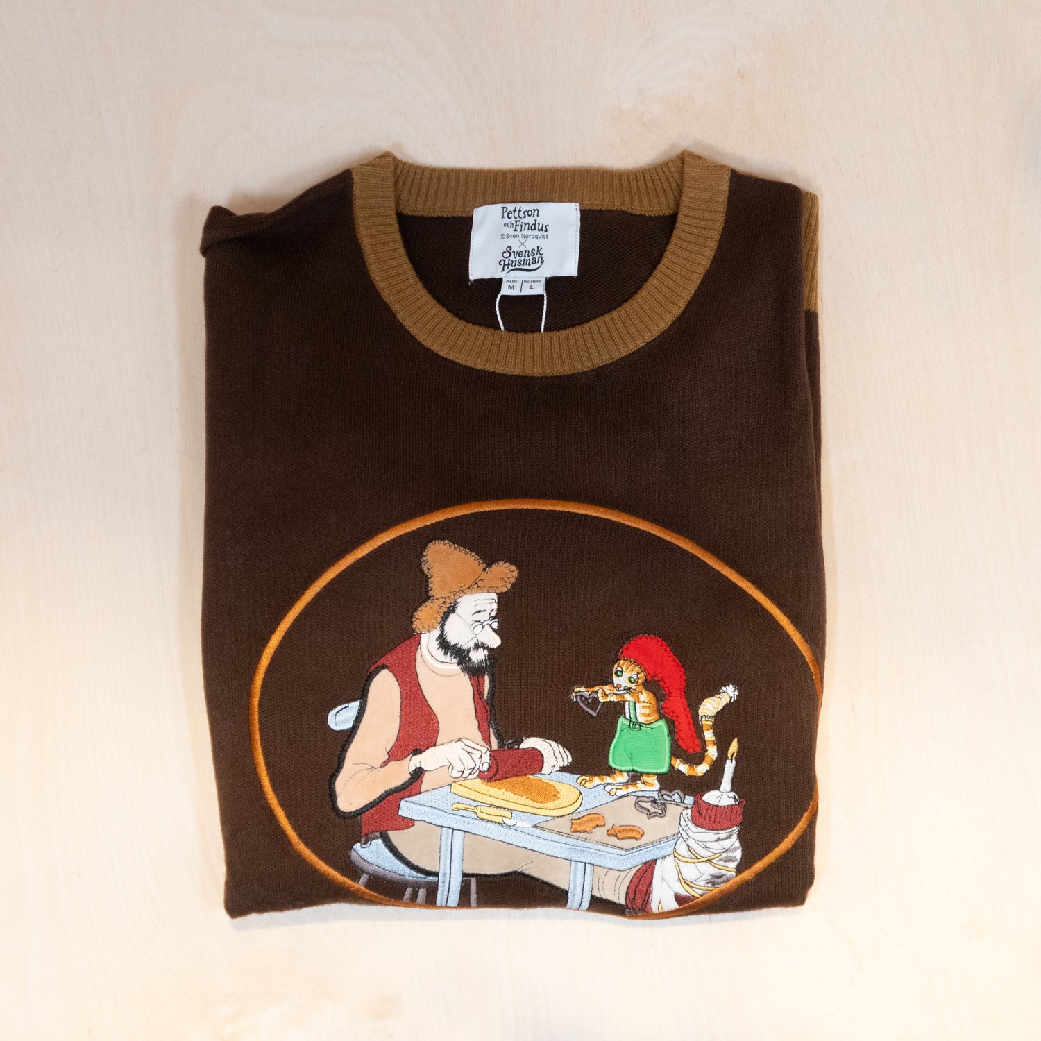 Svensk Husman Pettson bakar pepparkakor Jultröja Brown