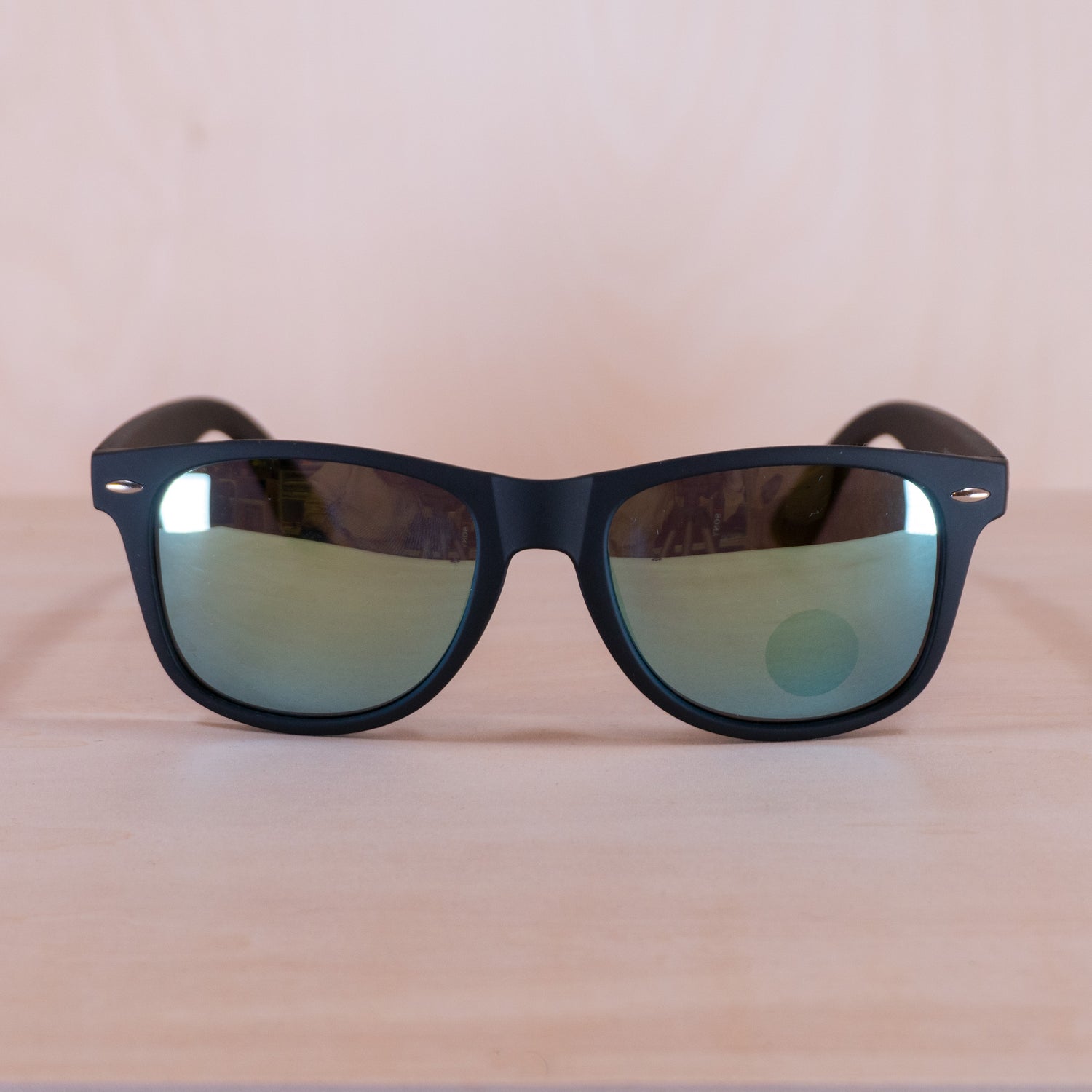 Penumbra Svante Shade Gold