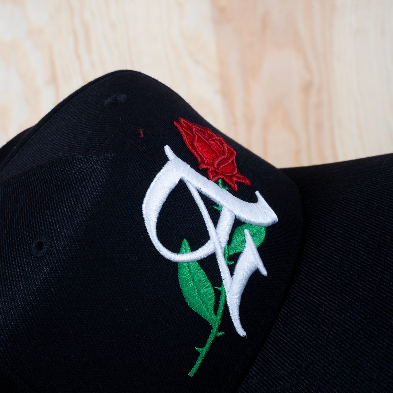 Appertiff A Cap Rose Black