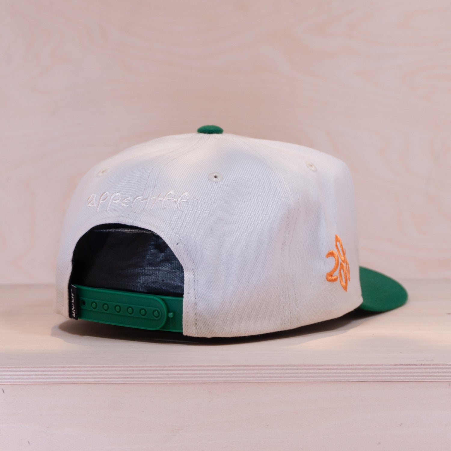 Appertiff A Cap Two-Tone Leprechaun