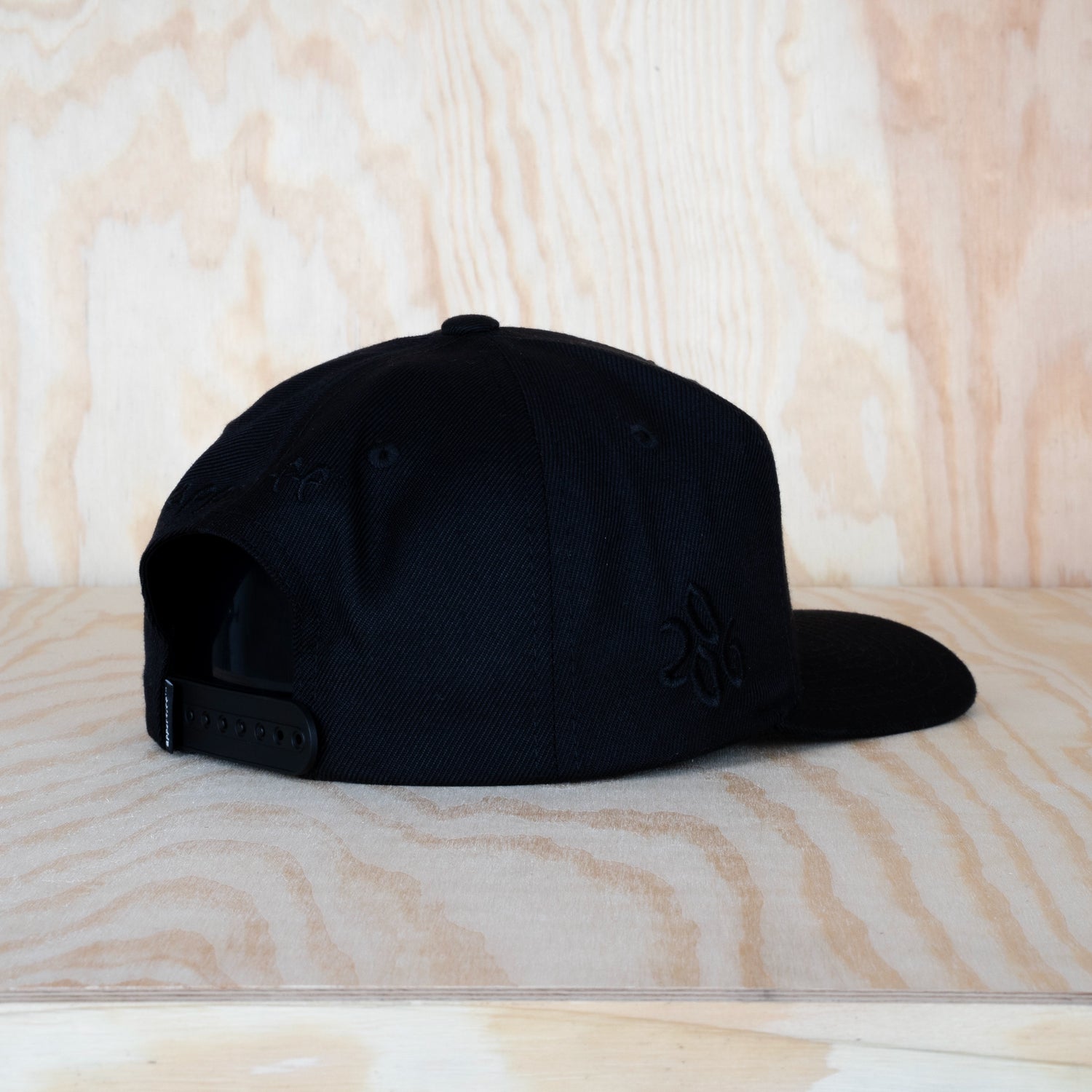 Appertiff Airborne A-frame Cap Black