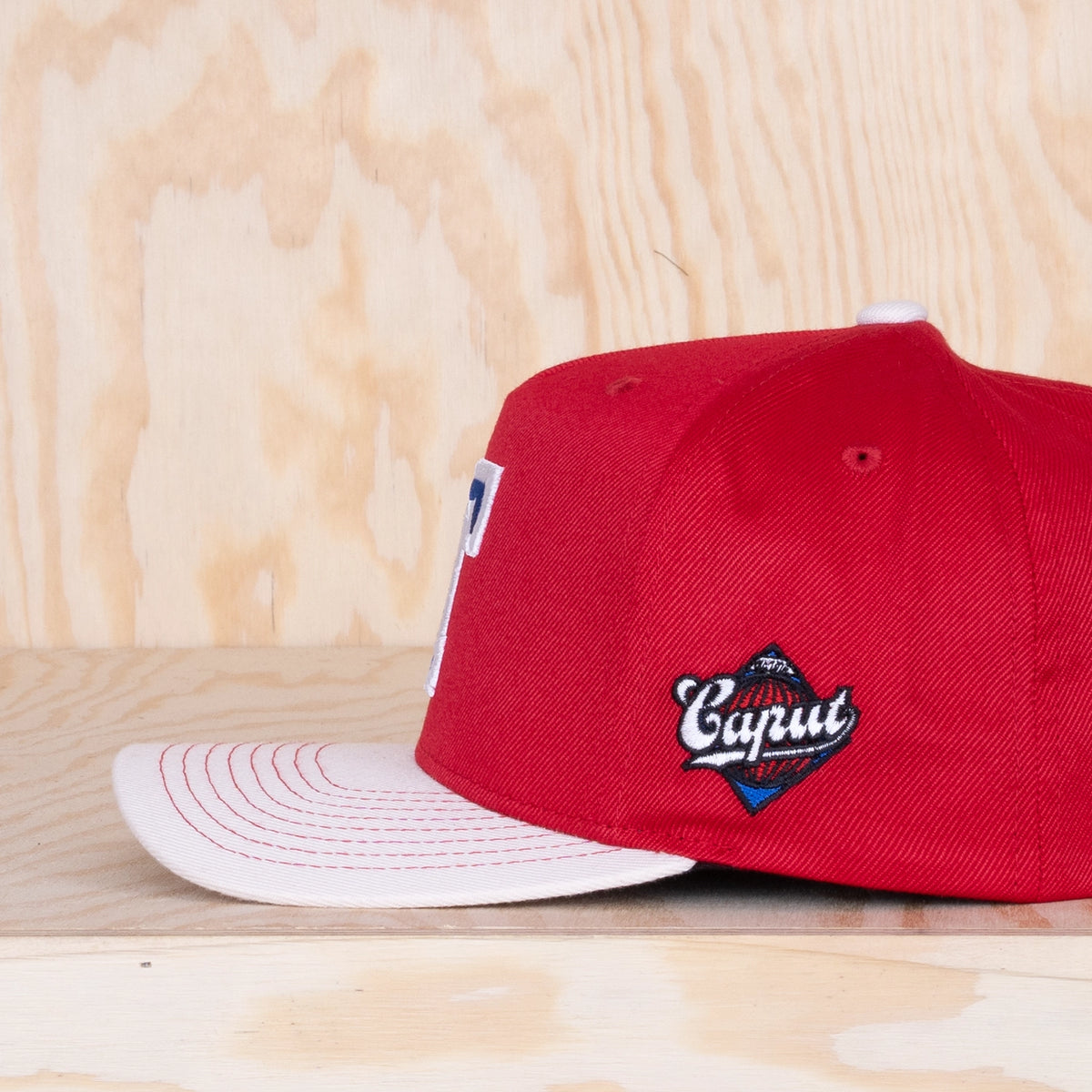 Ca'put Letter T Cap Red / Ivory