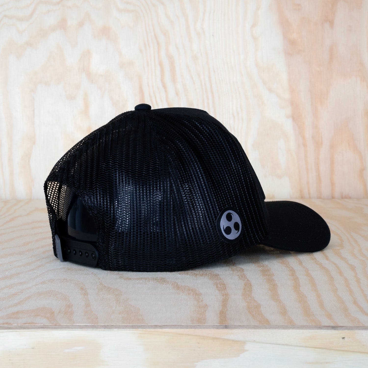 Capslab Naruto Konah Headband Trucker Cap Black