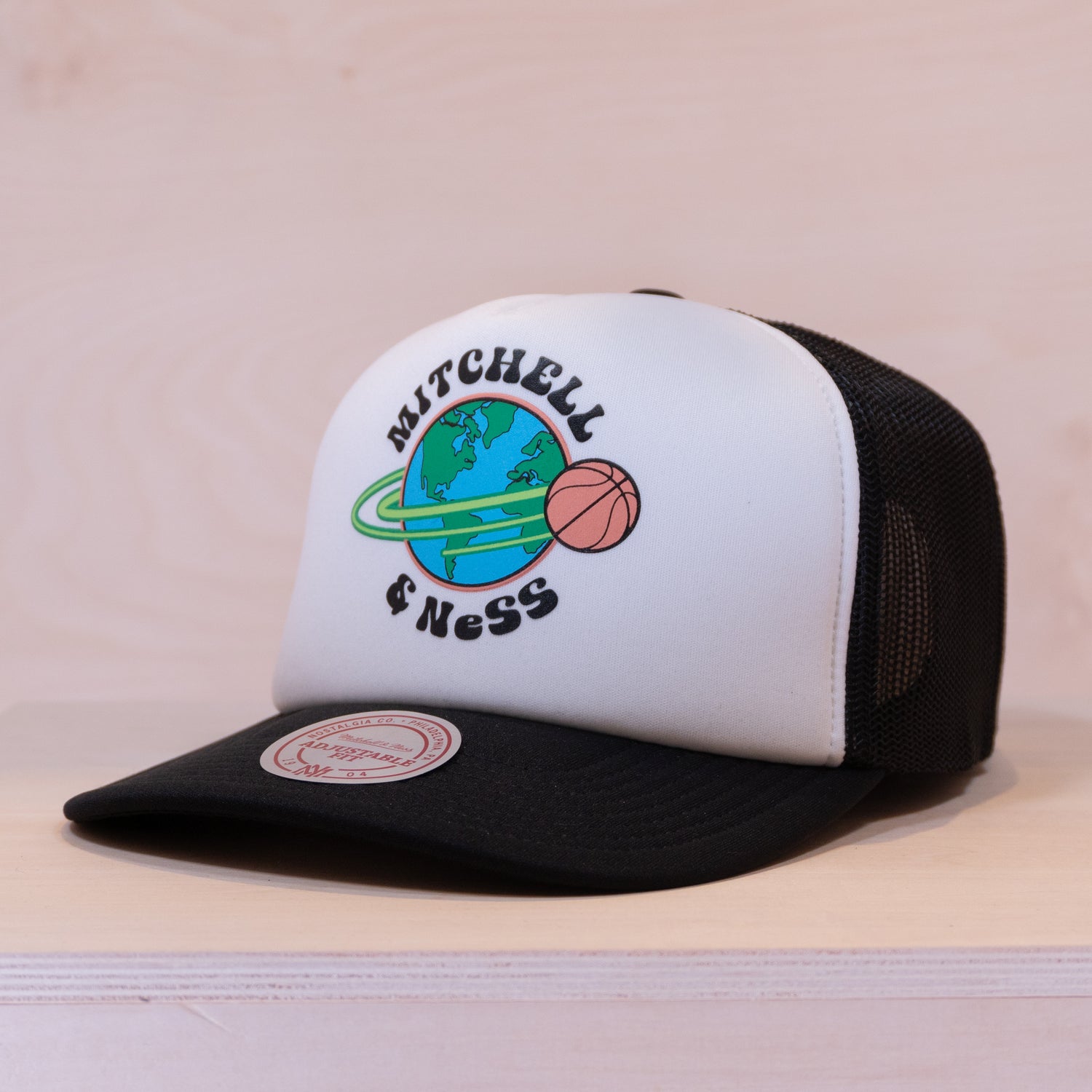 Mitchell & Ness Around The World Trucker Black