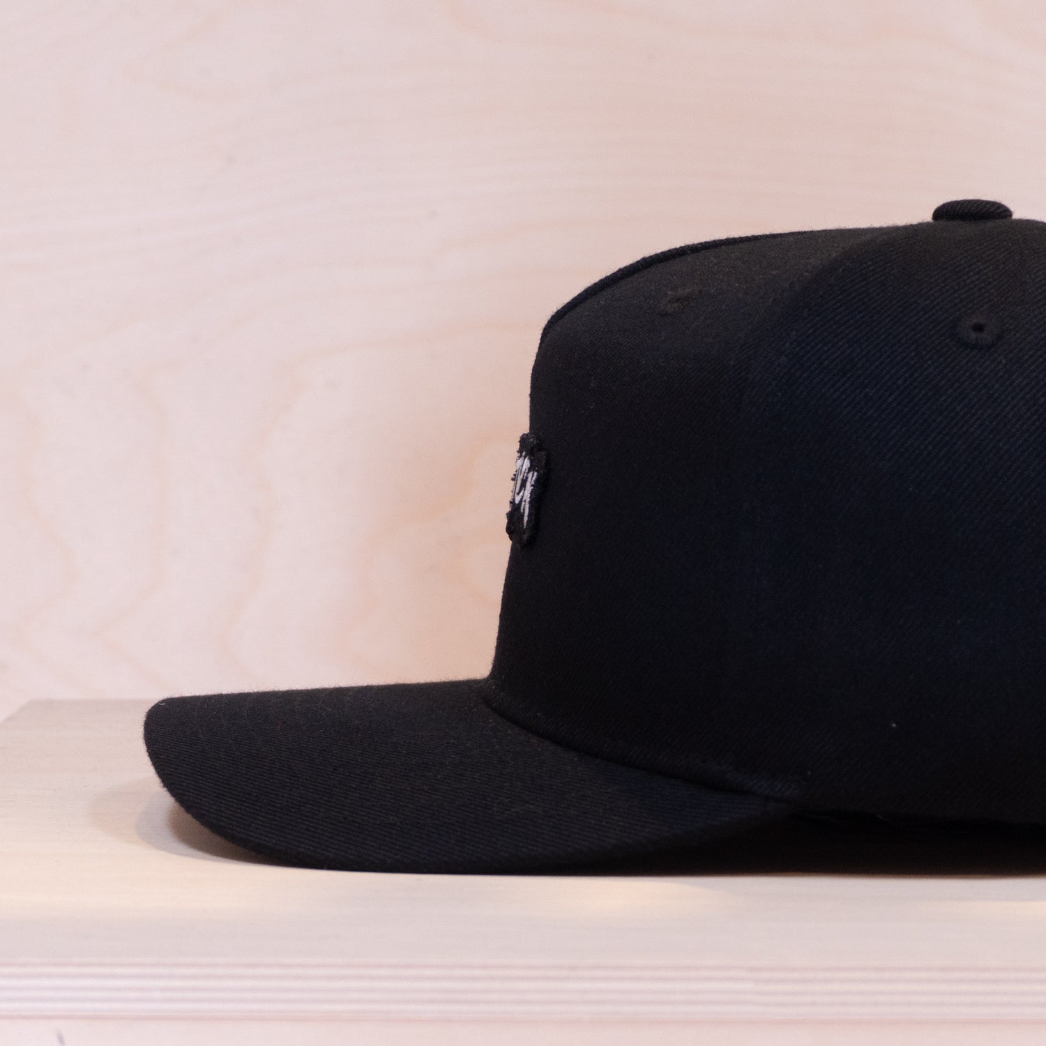 Ickystick Horror In The Dark A-Frame Black