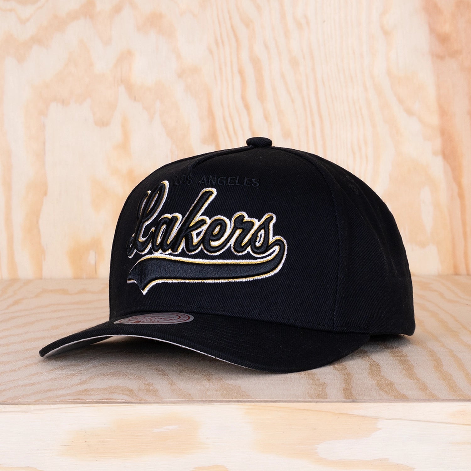 Mitchell & Ness Los Angeles Lakers Swosh A-frame Cap Black