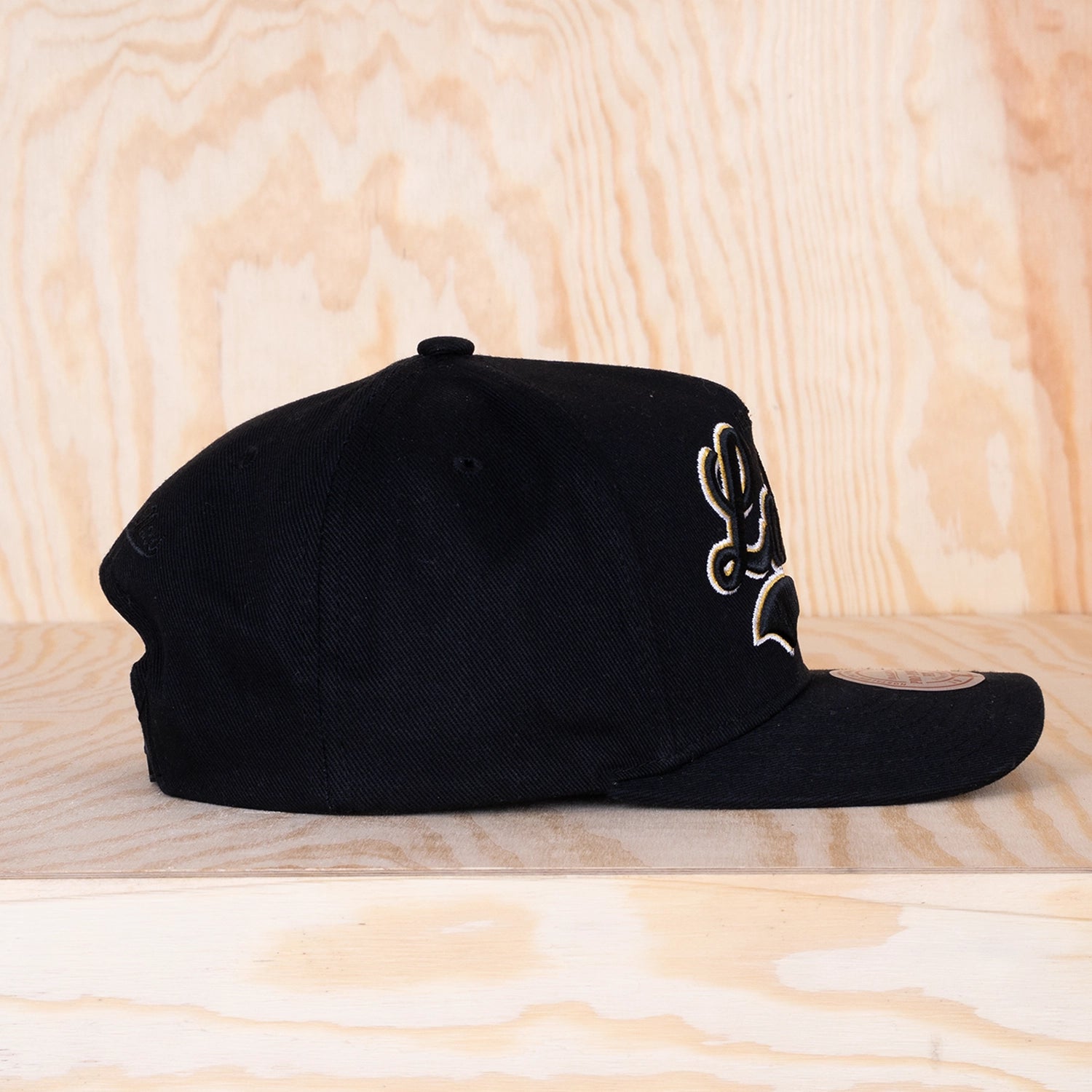 Mitchell & Ness Los Angeles Lakers Swosh A-frame Cap Black