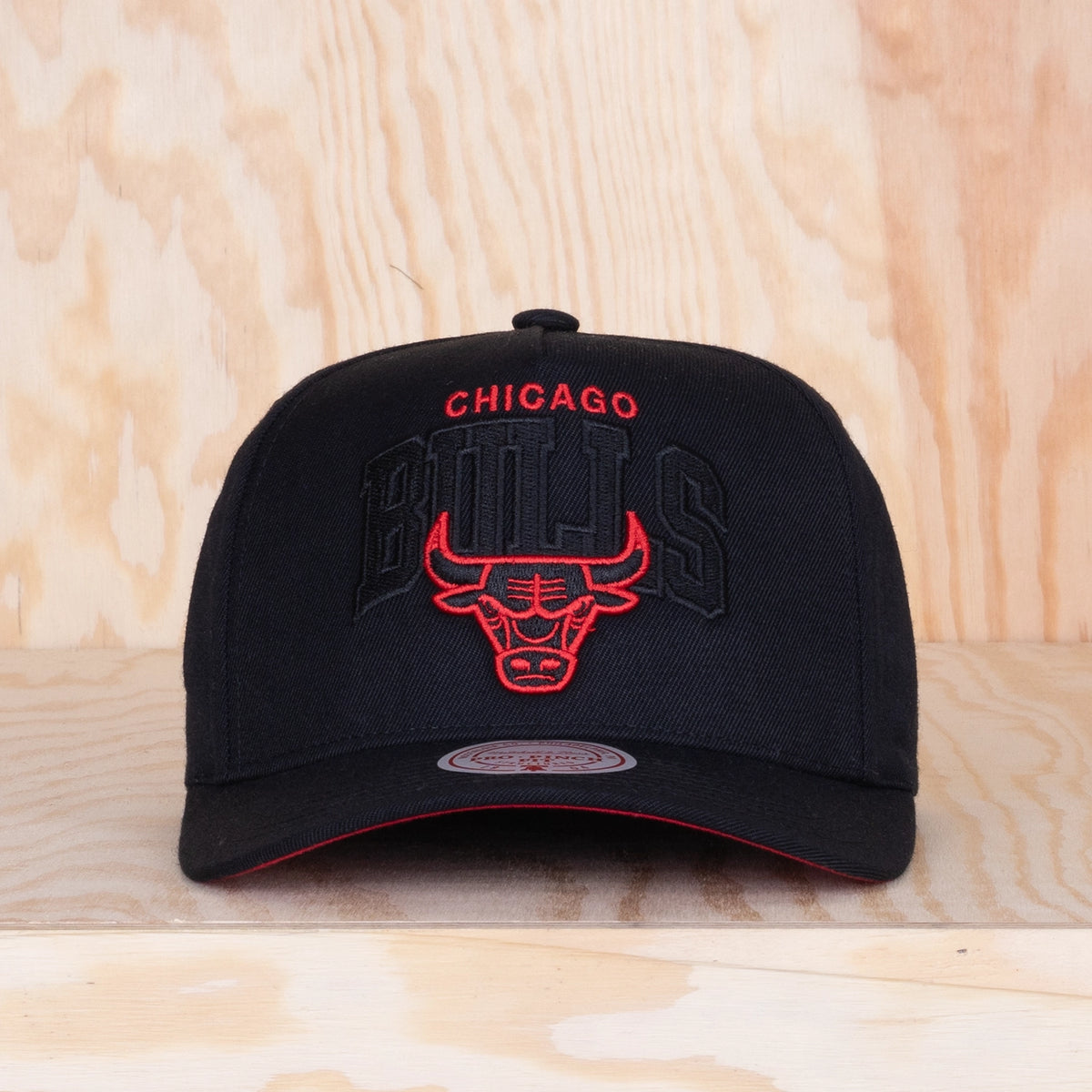Mitchell & Ness Blackout Arch Snapback Chicago Bulls Black