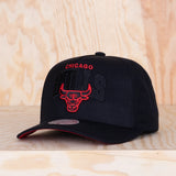 Mitchell & Ness Blackout Arch Snapback Chicago Bulls Black