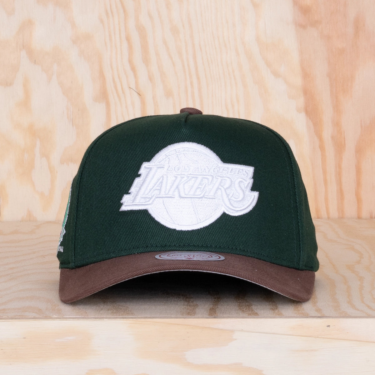 Mitchell & Ness Outland Pro Pinch Snapback Los Angeles Lakers Dark Green/Brown