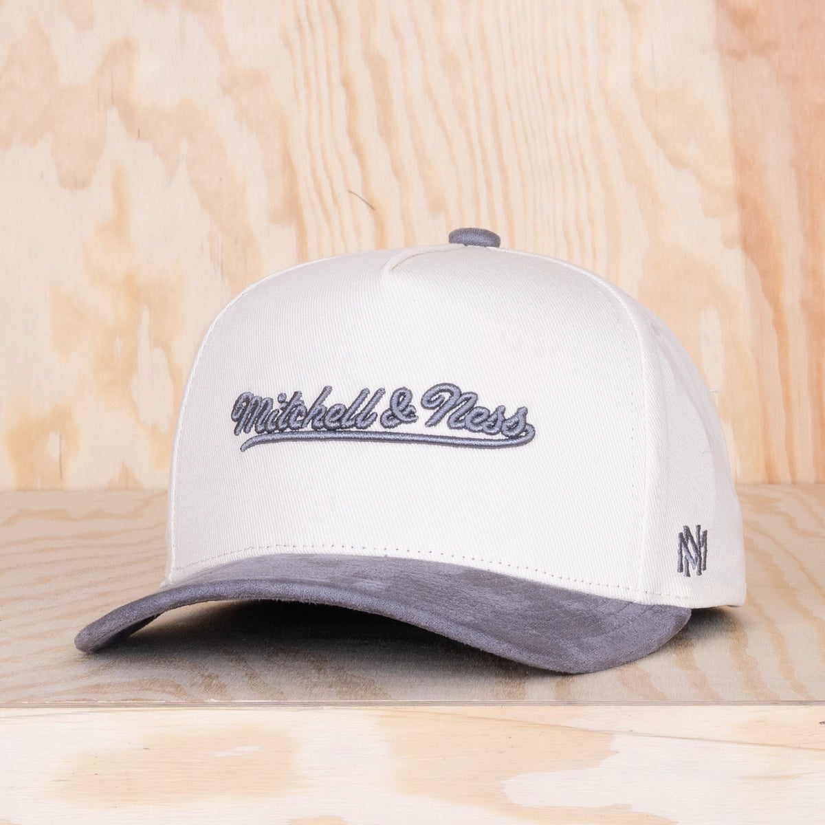 Mitchell & Ness Luxury Script Pro Pinch Own Brand Cream/Charcoal