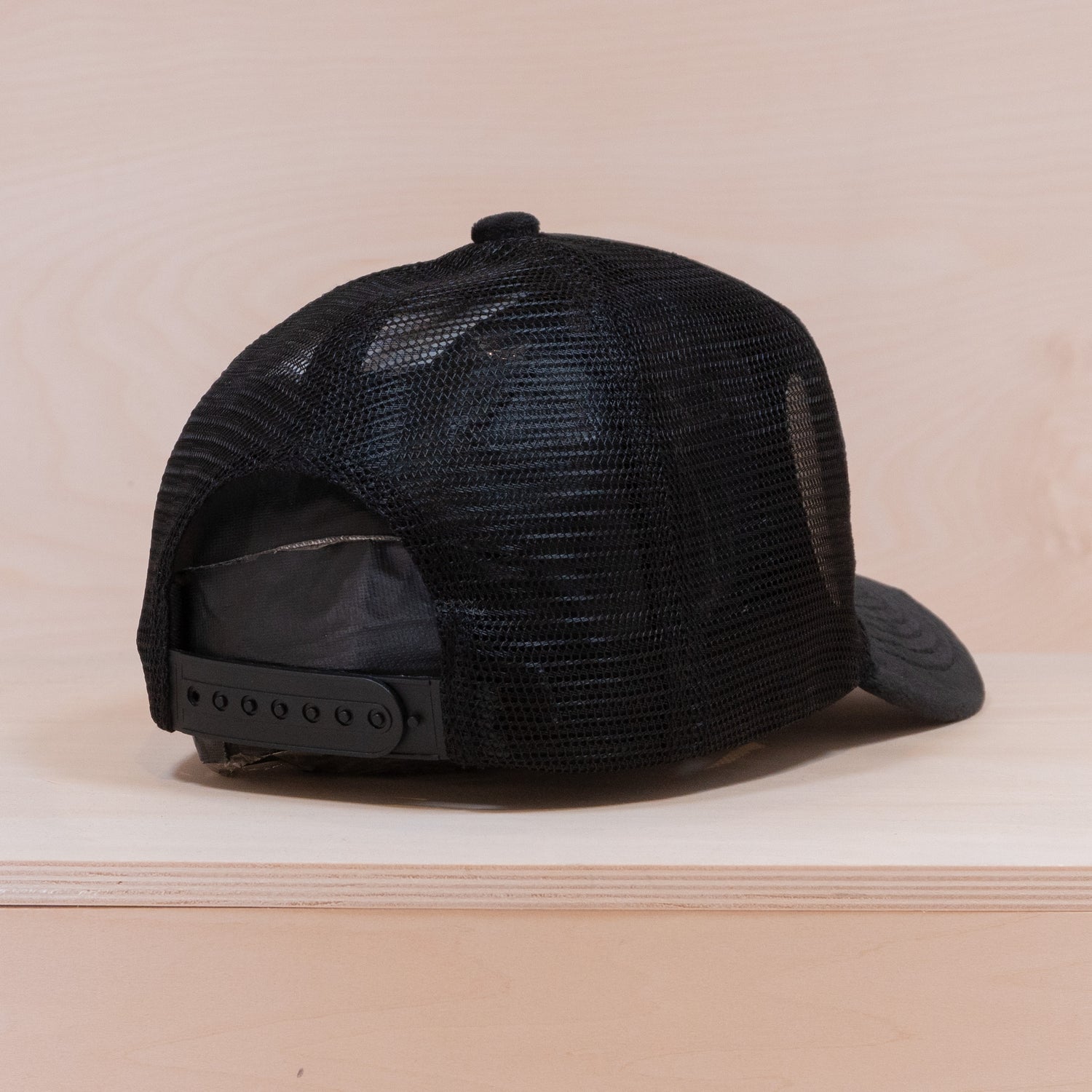 Maggiore Unlimited Velvet Cap Black
