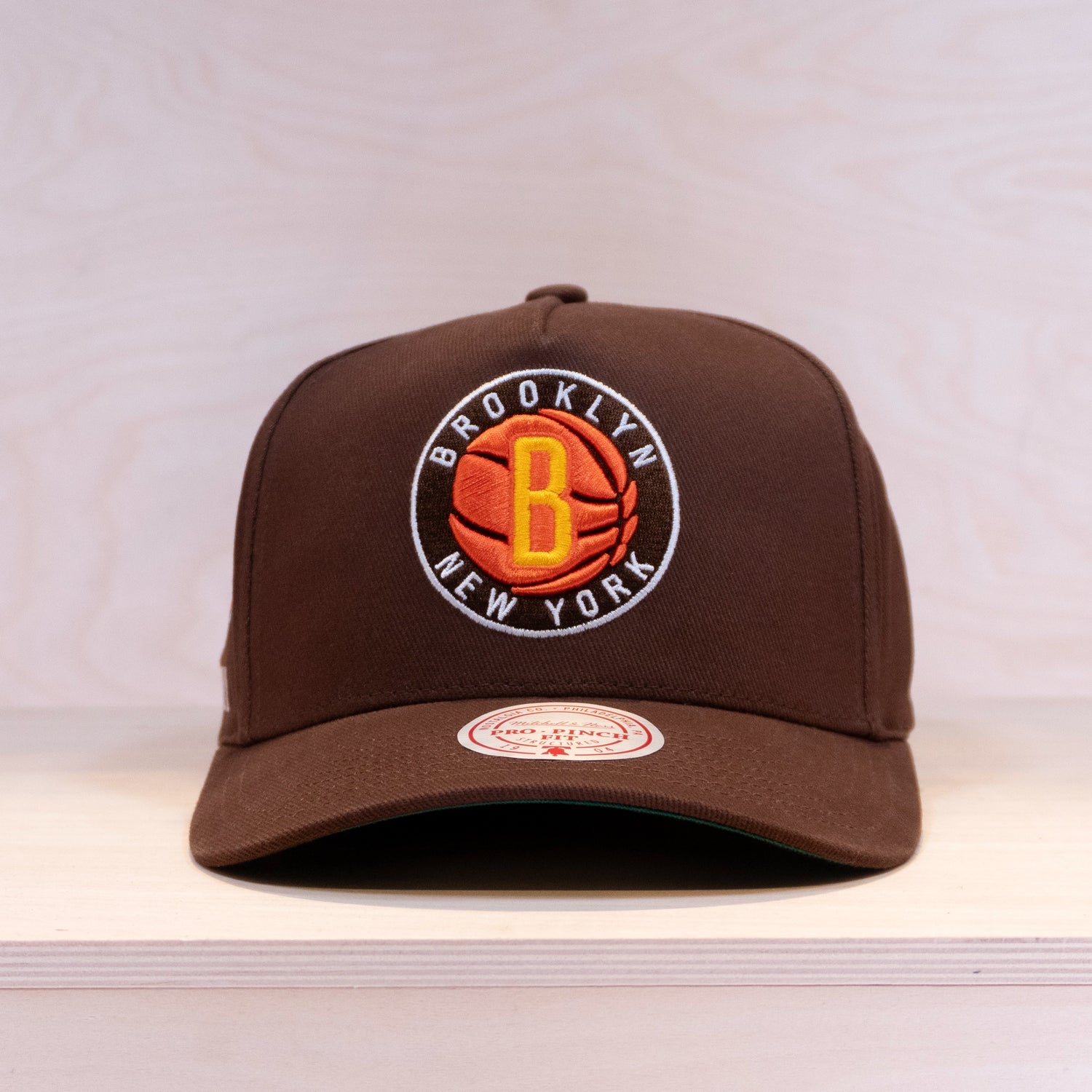 Mitchell & Ness Chestnut Peak Pro Pinch Snapback Cap Brown